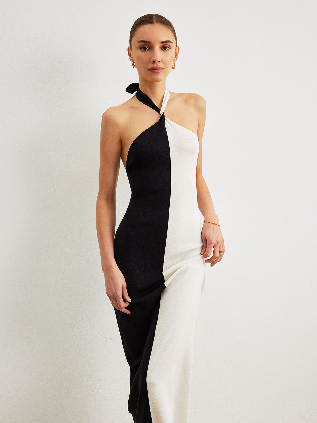 Robe longue dos nu nouée à blocs de couleur