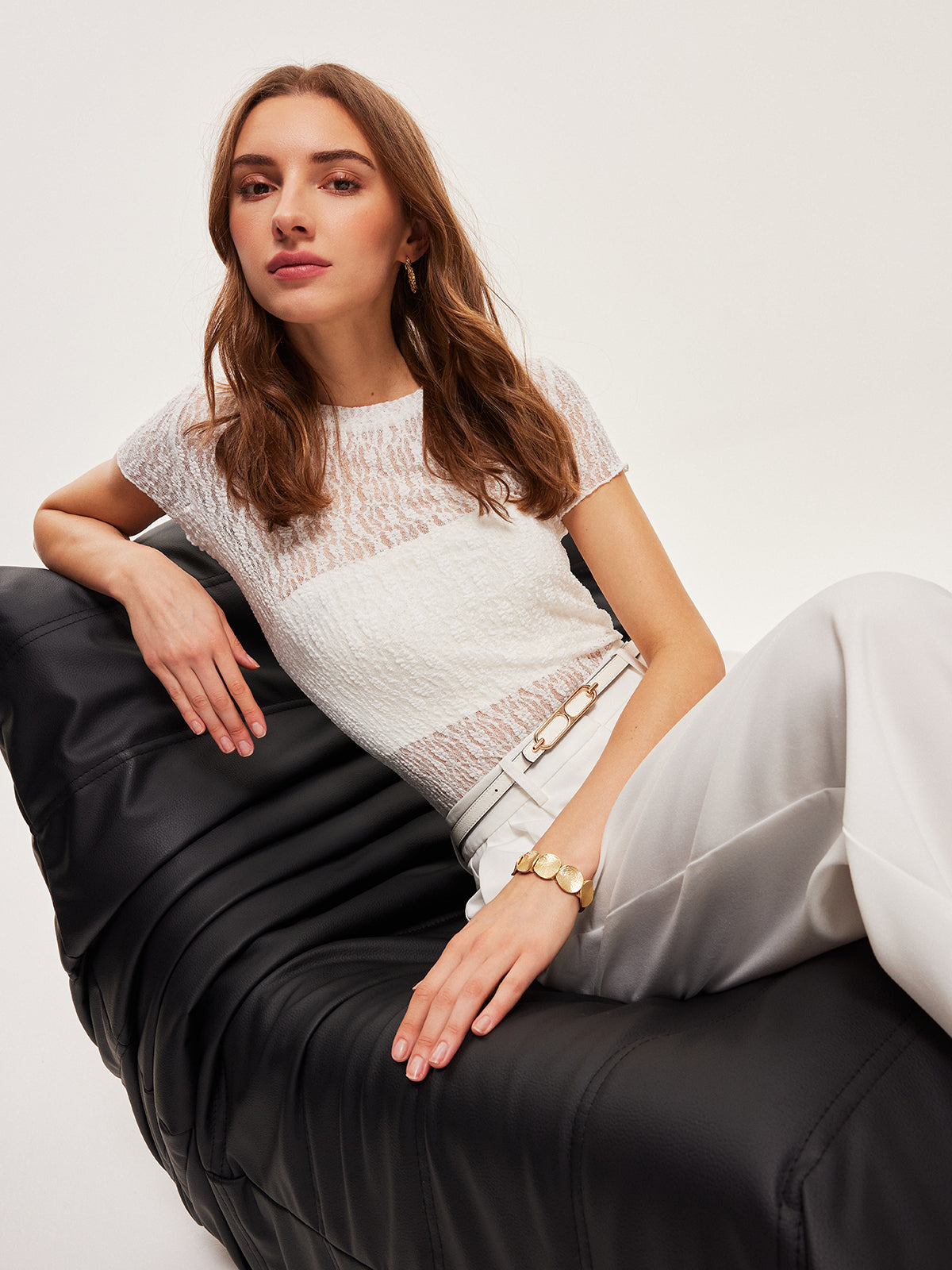 T-shirt avec empiècement en dentelle semi-transparente