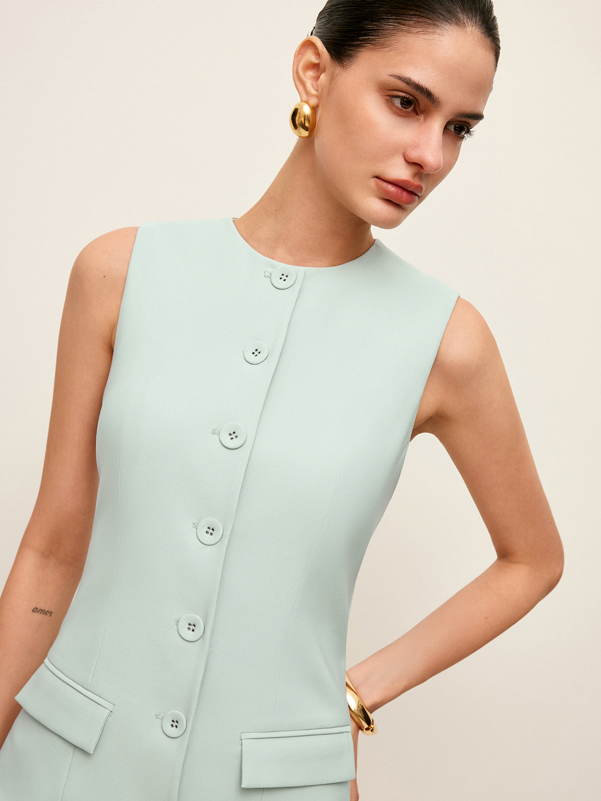 Kleid mit Knopfleiste und Taschen