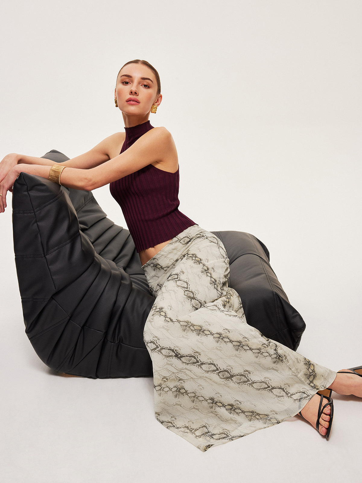 Mid-Waist Print Flowy Skirt