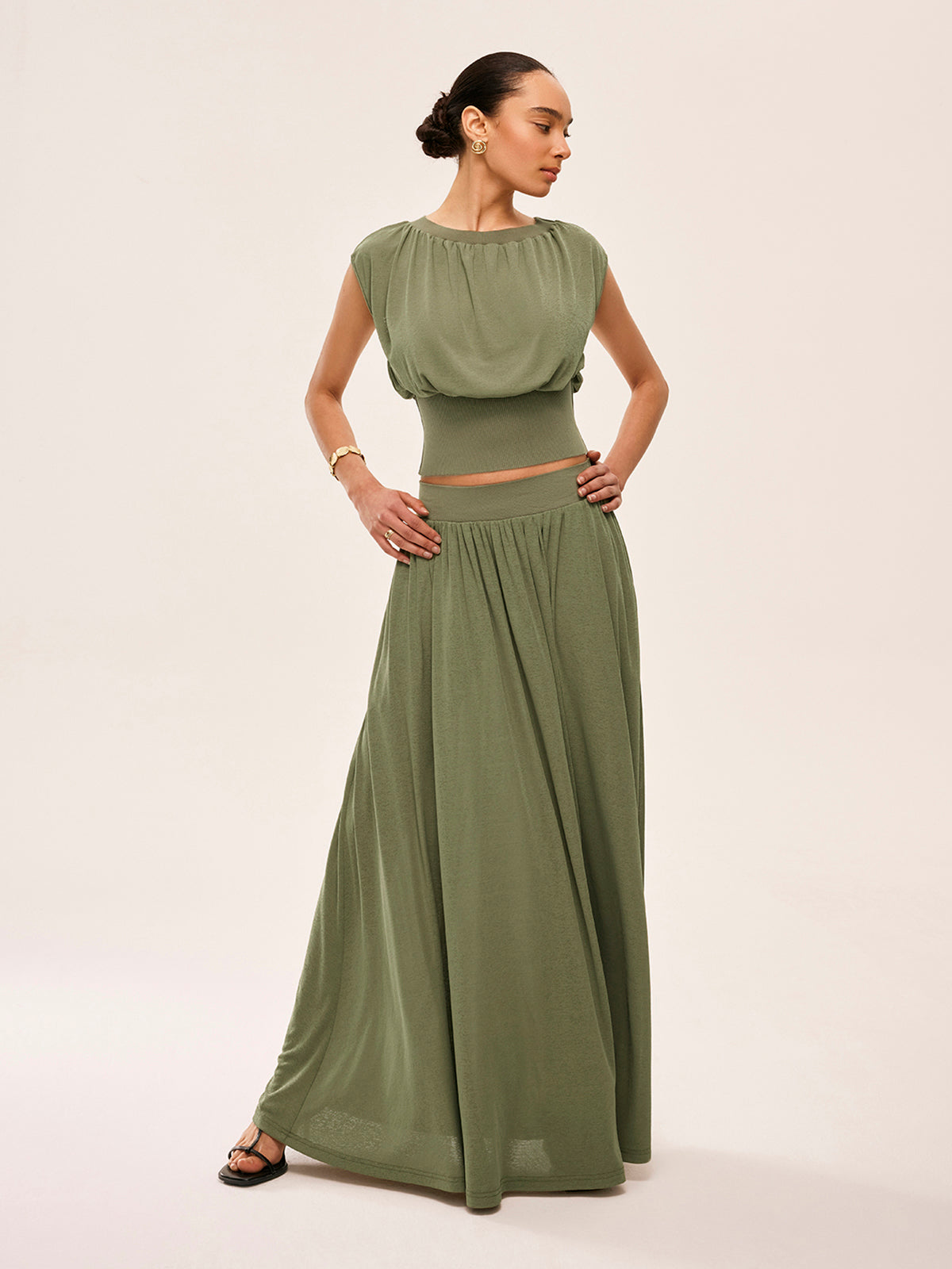 Set aus Oberteil mit geraffter Taille und schwingendem Rock