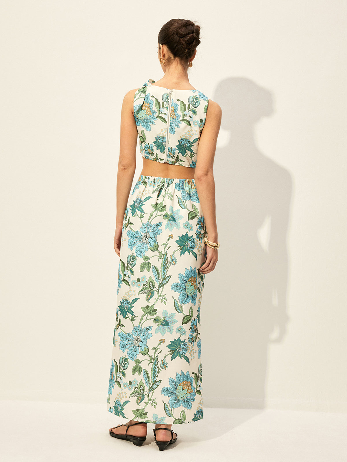 Robe à imprimé floral et découpes