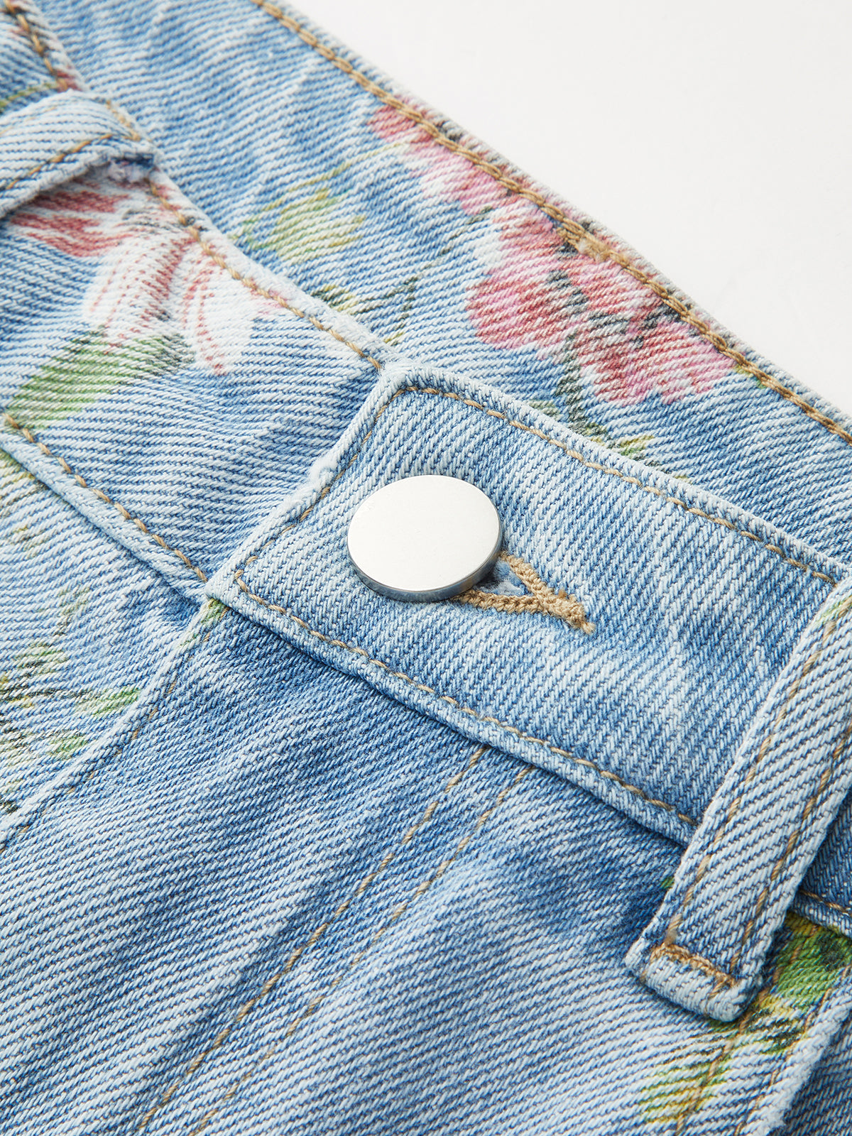 Jeans mit Blumenmuster und mittelhohem Bund