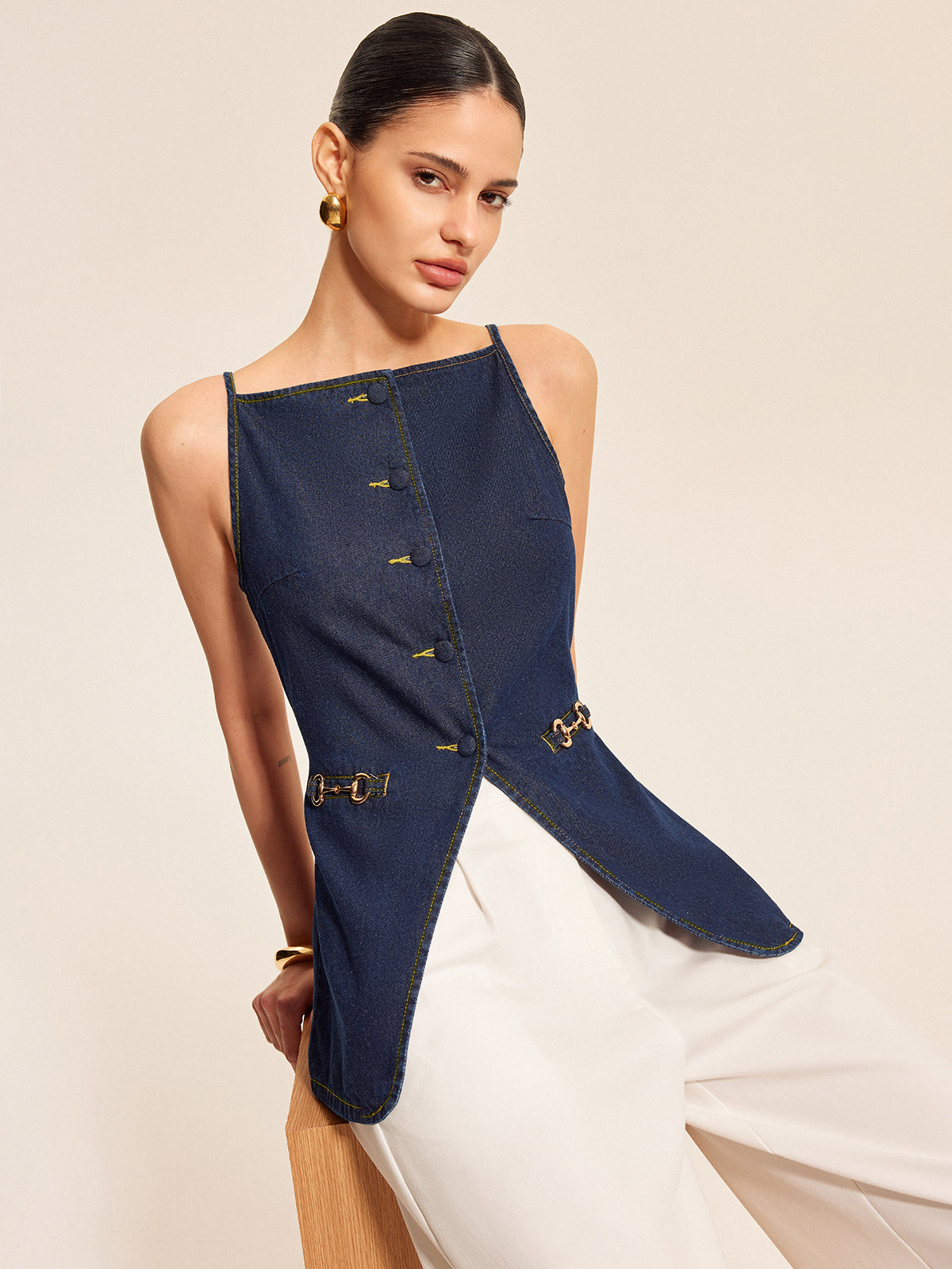 Jeans-Shorts-Set mit Knopfdetails und Schnallenakzenten