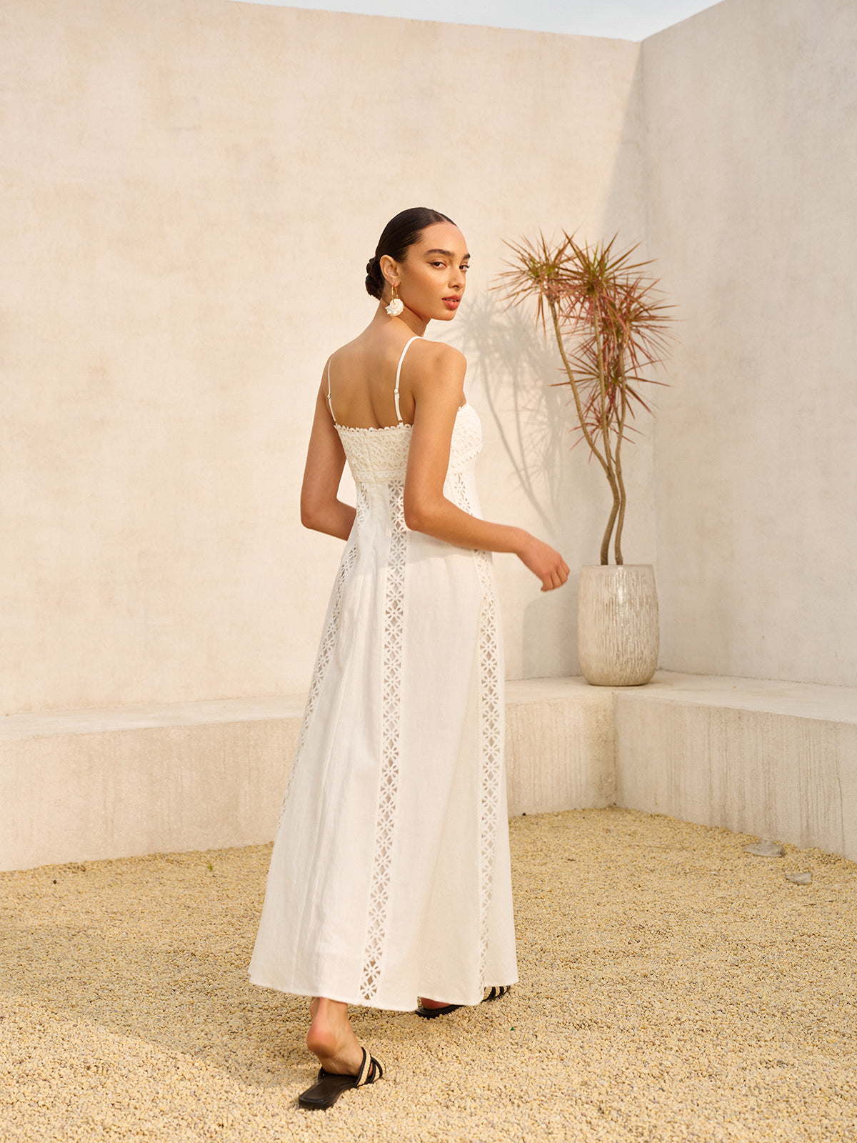 Robe débardeur en coton à bordure en dentelle