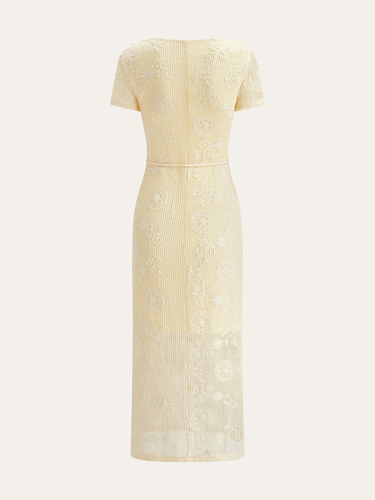 Gehäkeltes Midikleid mit Gürtel