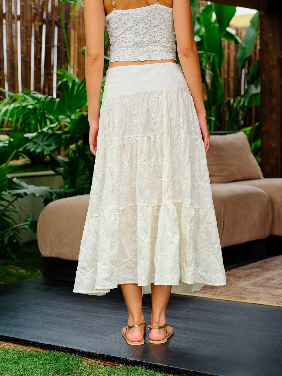 Rock mit Ausbrenner-Blumenmuster und Seitenschlitz