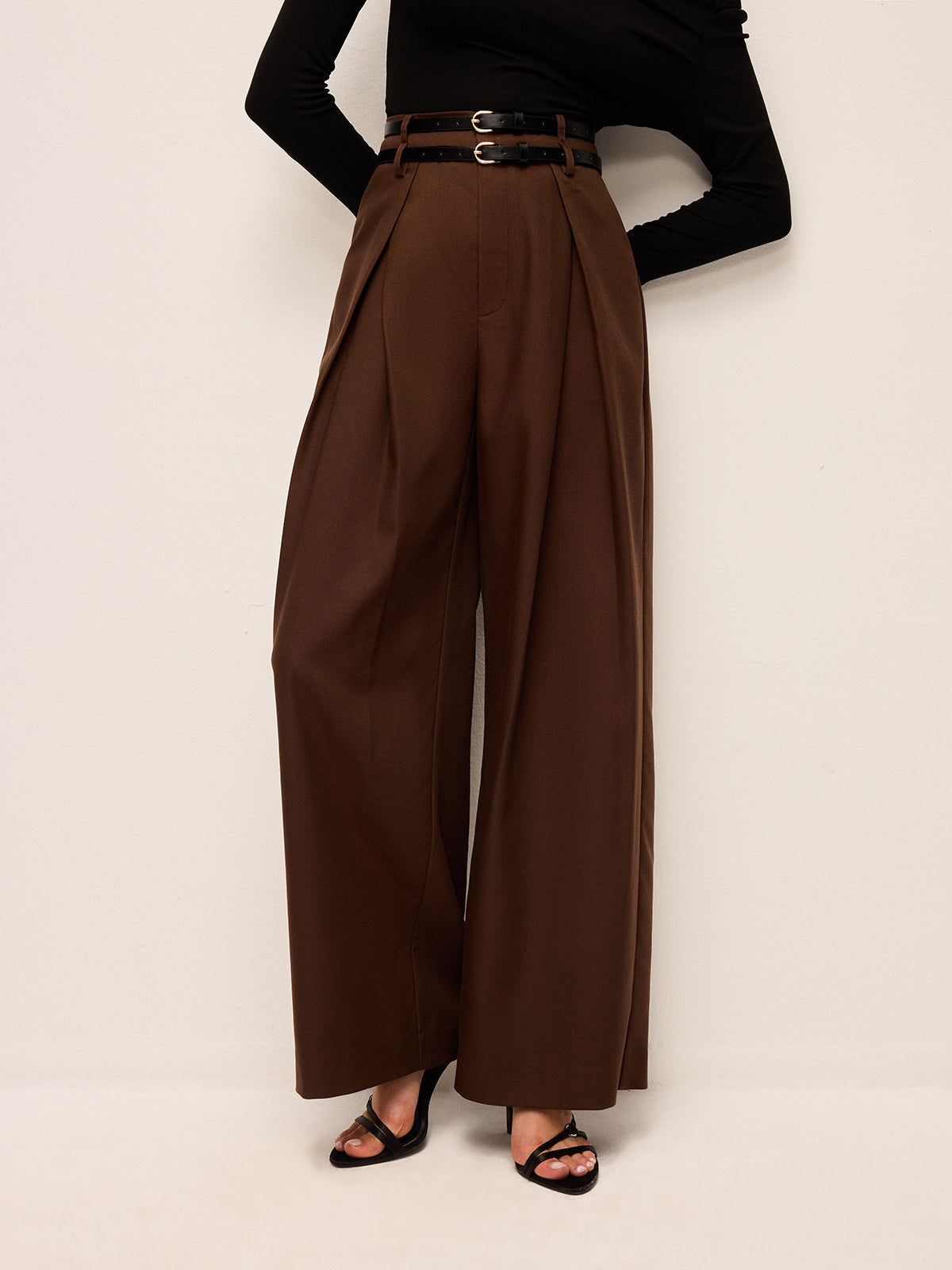 High-Waist Weithosen mit Doppelgürtel