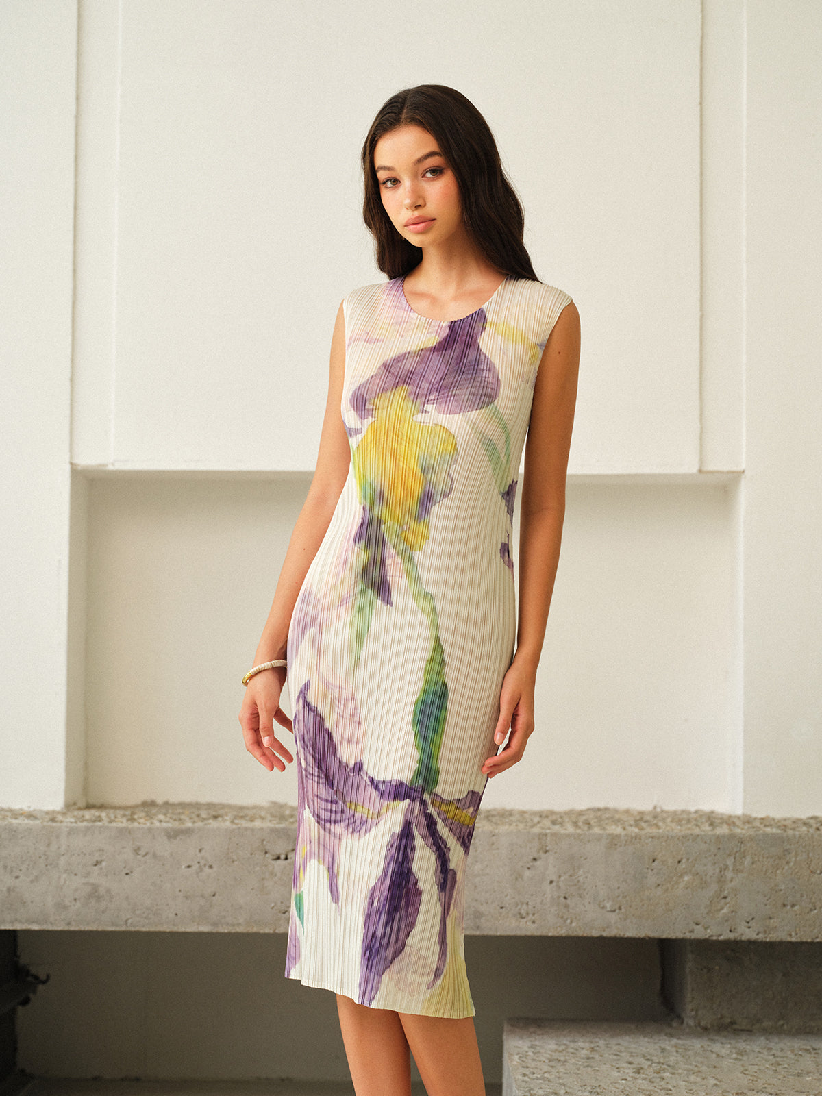 Ärmelloses Kleid mit Blumenmuster