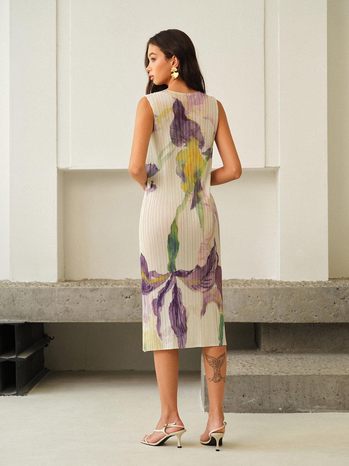 Ärmelloses Kleid mit Blumenmuster