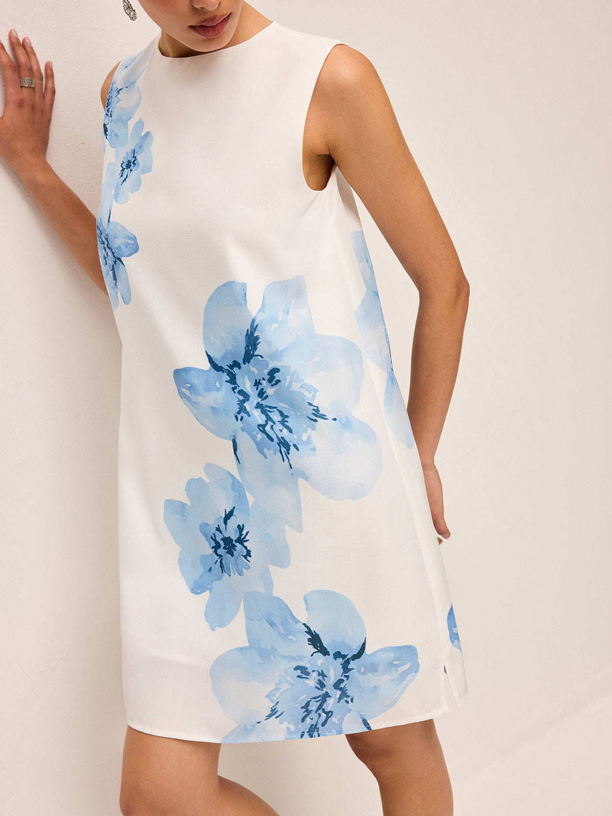 Kleid mit Blumen-Batikmuster und Reißverschluss