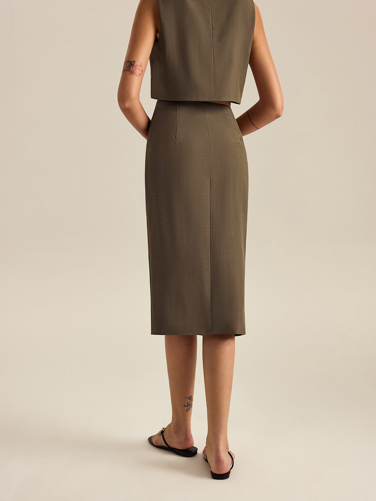 Rock mit seitlichem Bindeband und Schlitz