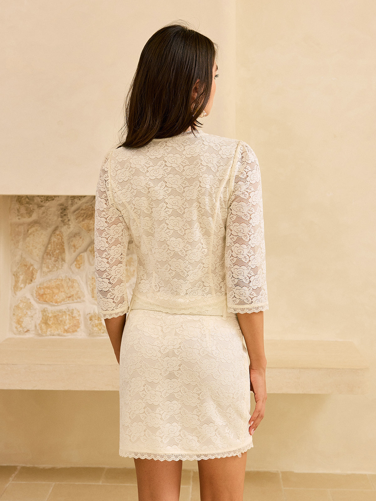 Ensemble jupe et haut avec ceinture en dentelle