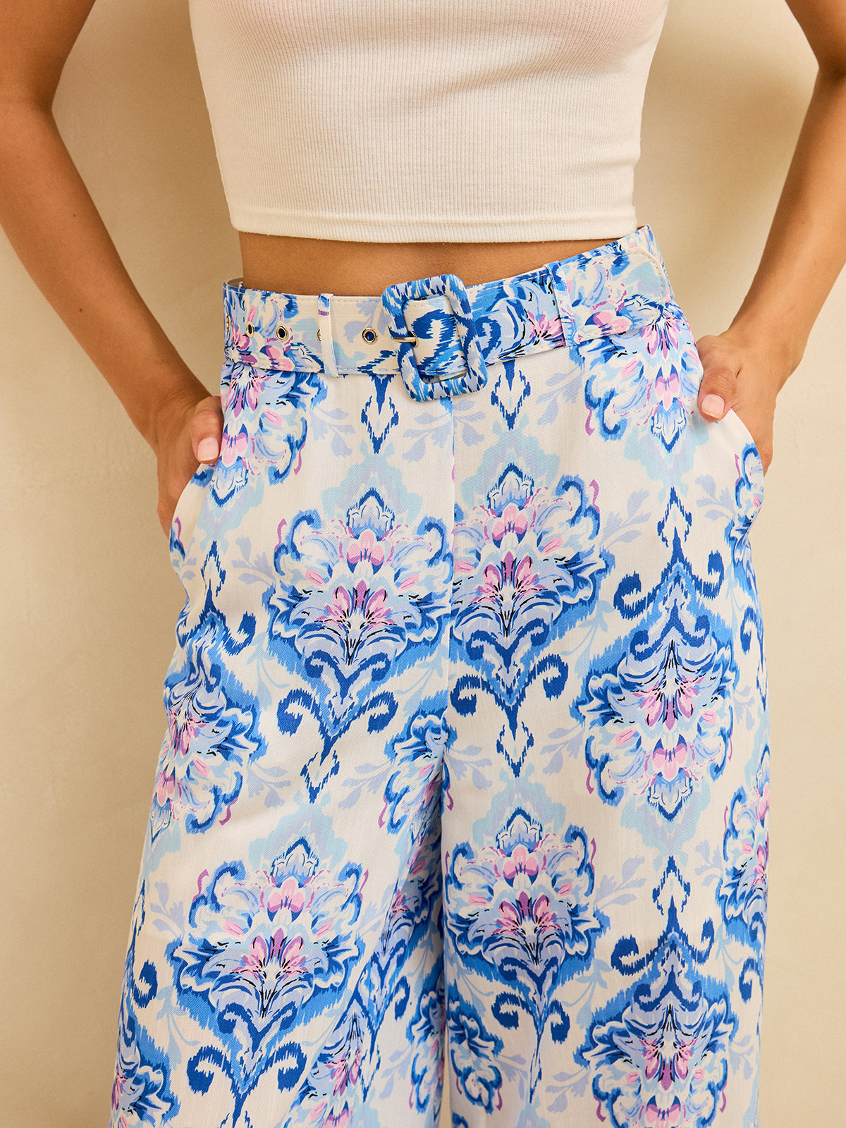 High-Waisted Hose mit Blumenmuster und weitem Bein