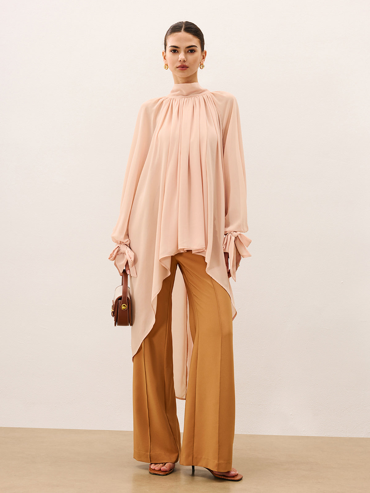 Oversized-Chiffonbluse mit Rüschen und Transparenz