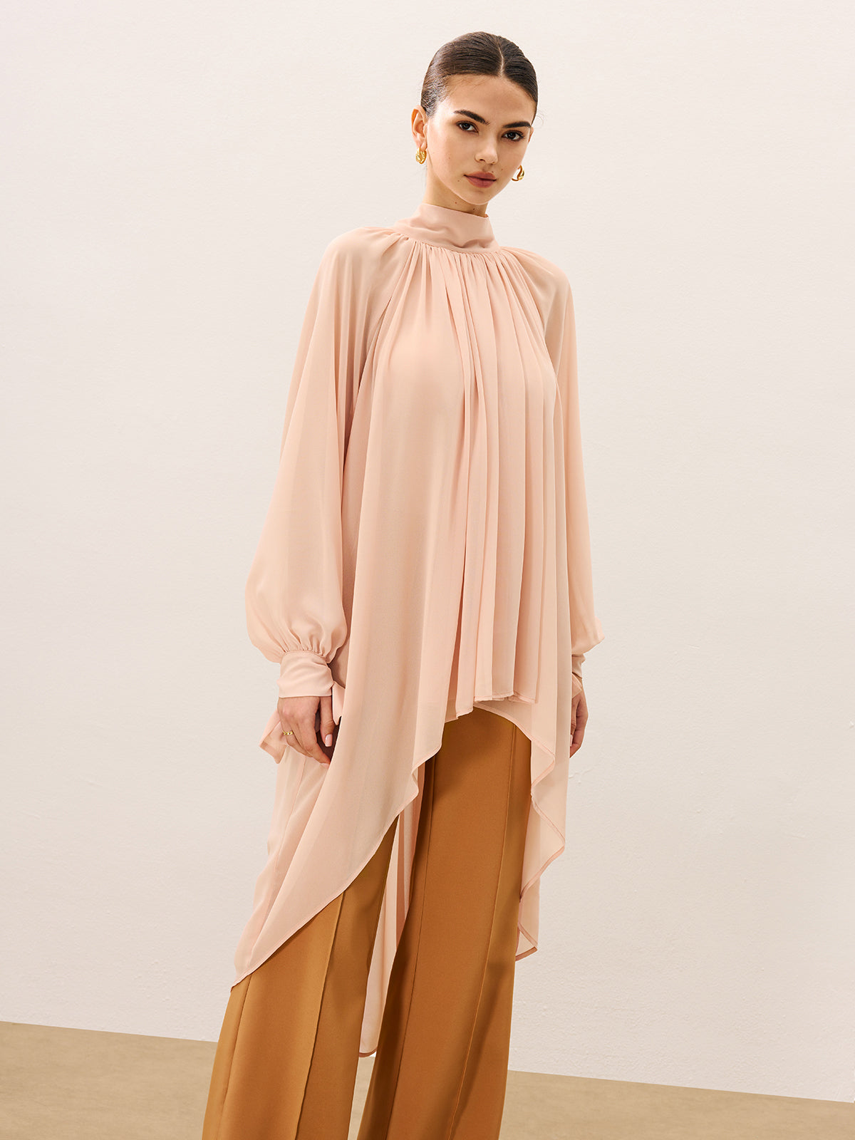 Oversized-Chiffonbluse mit Rüschen und Transparenz