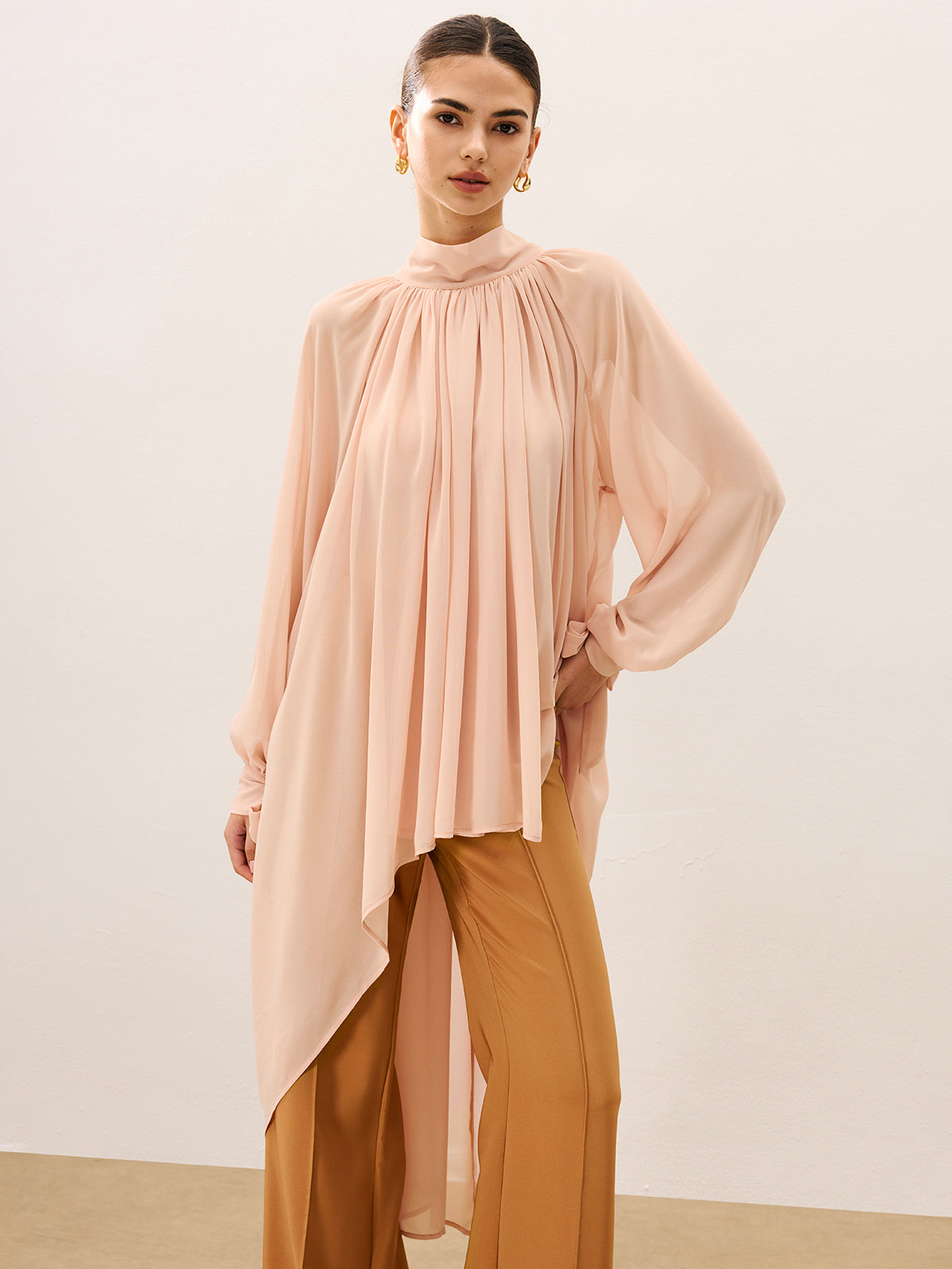 Oversized-Chiffonbluse mit Rüschen und Transparenz