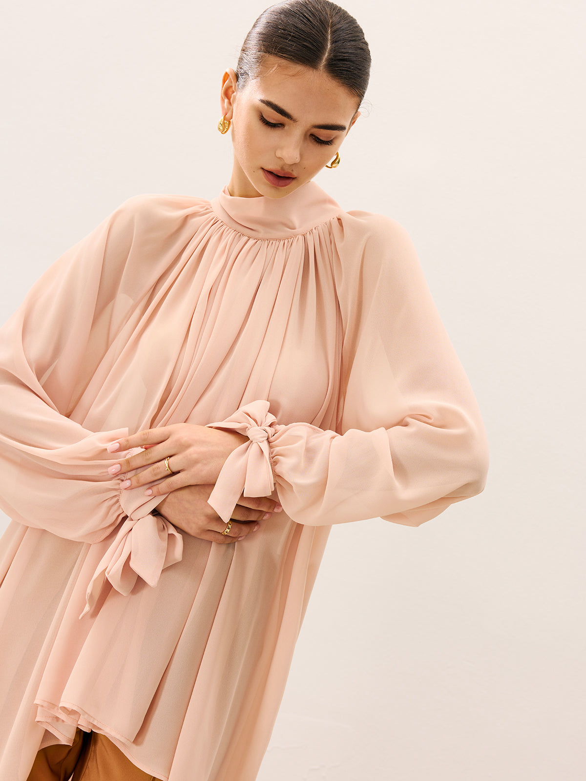 Oversized-Chiffonbluse mit Rüschen und Transparenz
