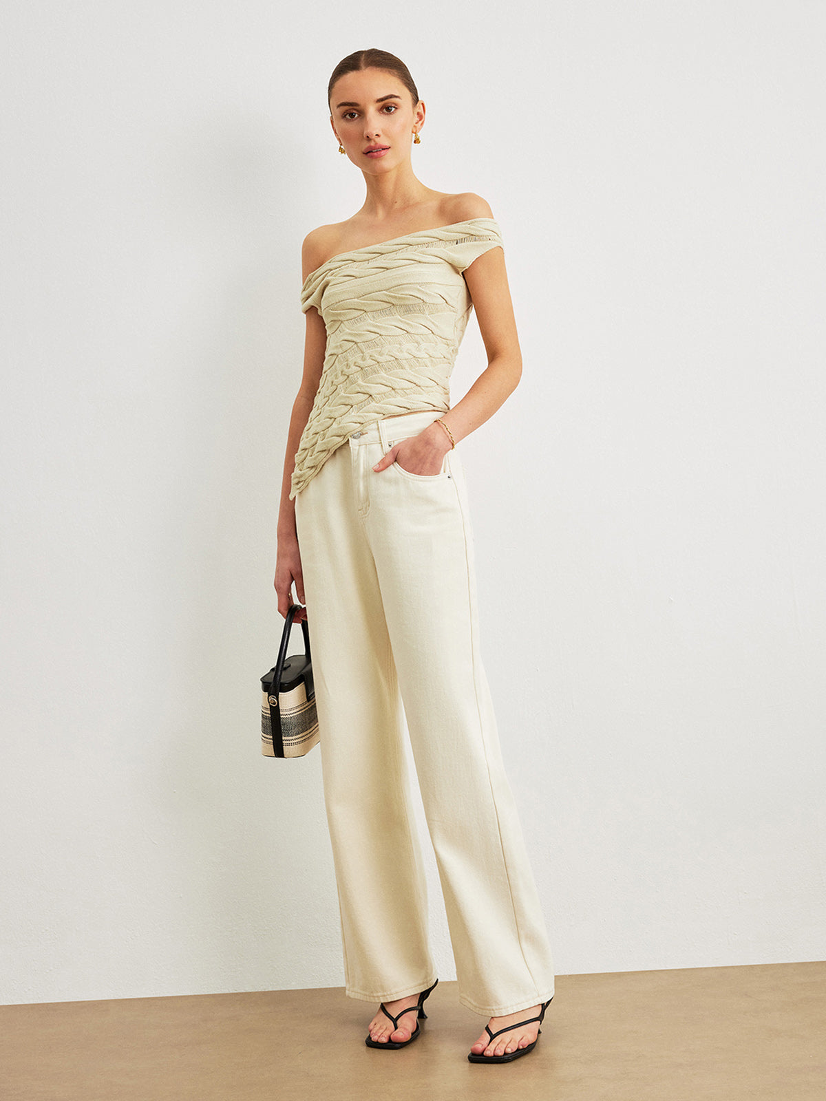 Schulterfreies Zopfstricktop