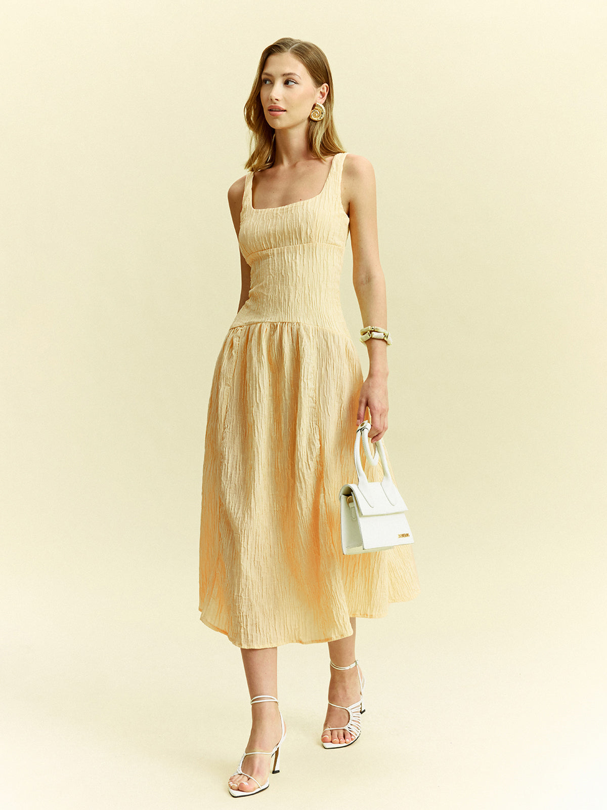 Robe midi texturée sans manches