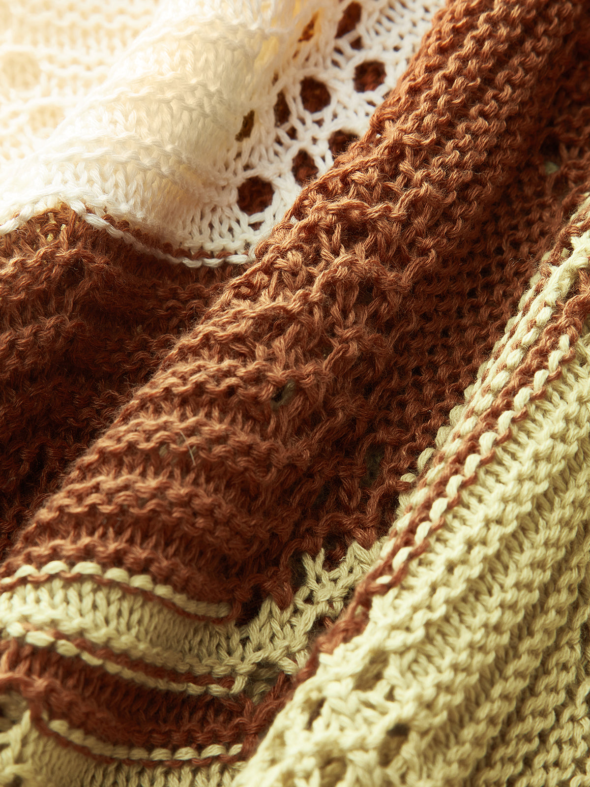 Robe longue dos nu en crochet à rayures contrastées semi-transparentes