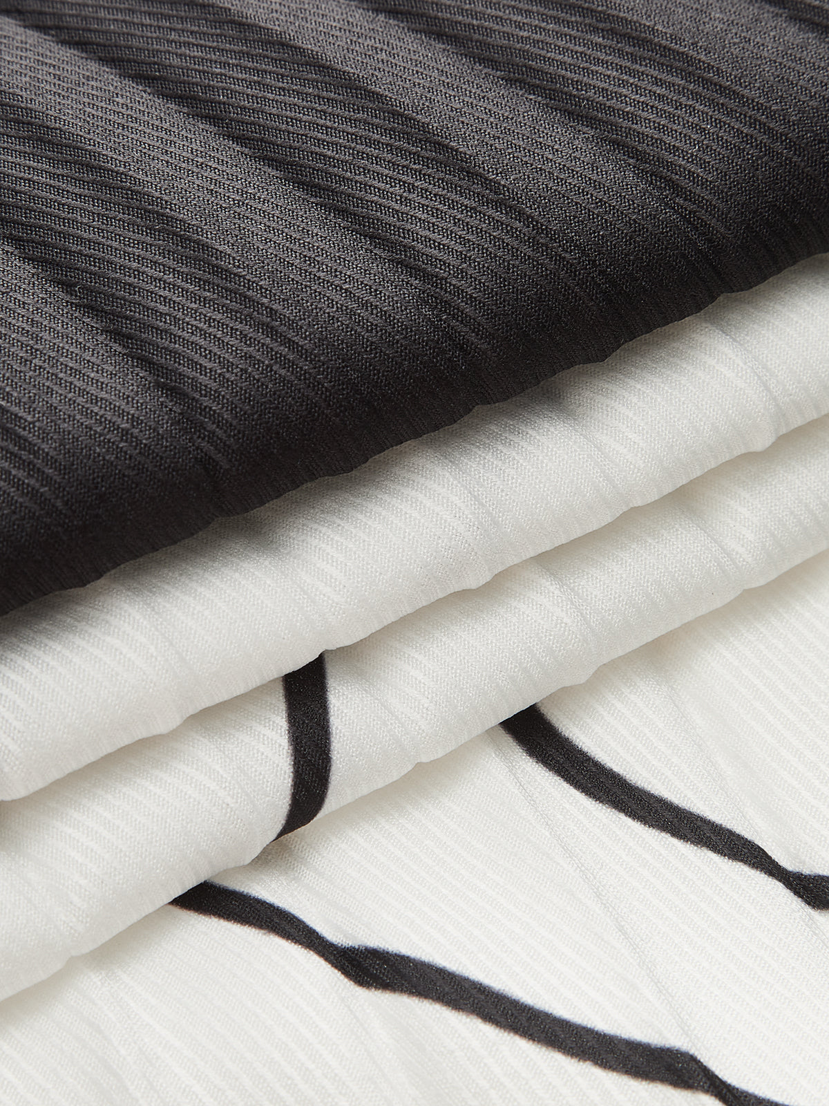 Pleated Abstract Print Skirt