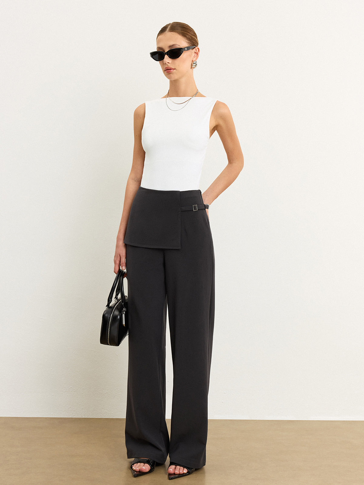 Asymmetrische Taillenhose