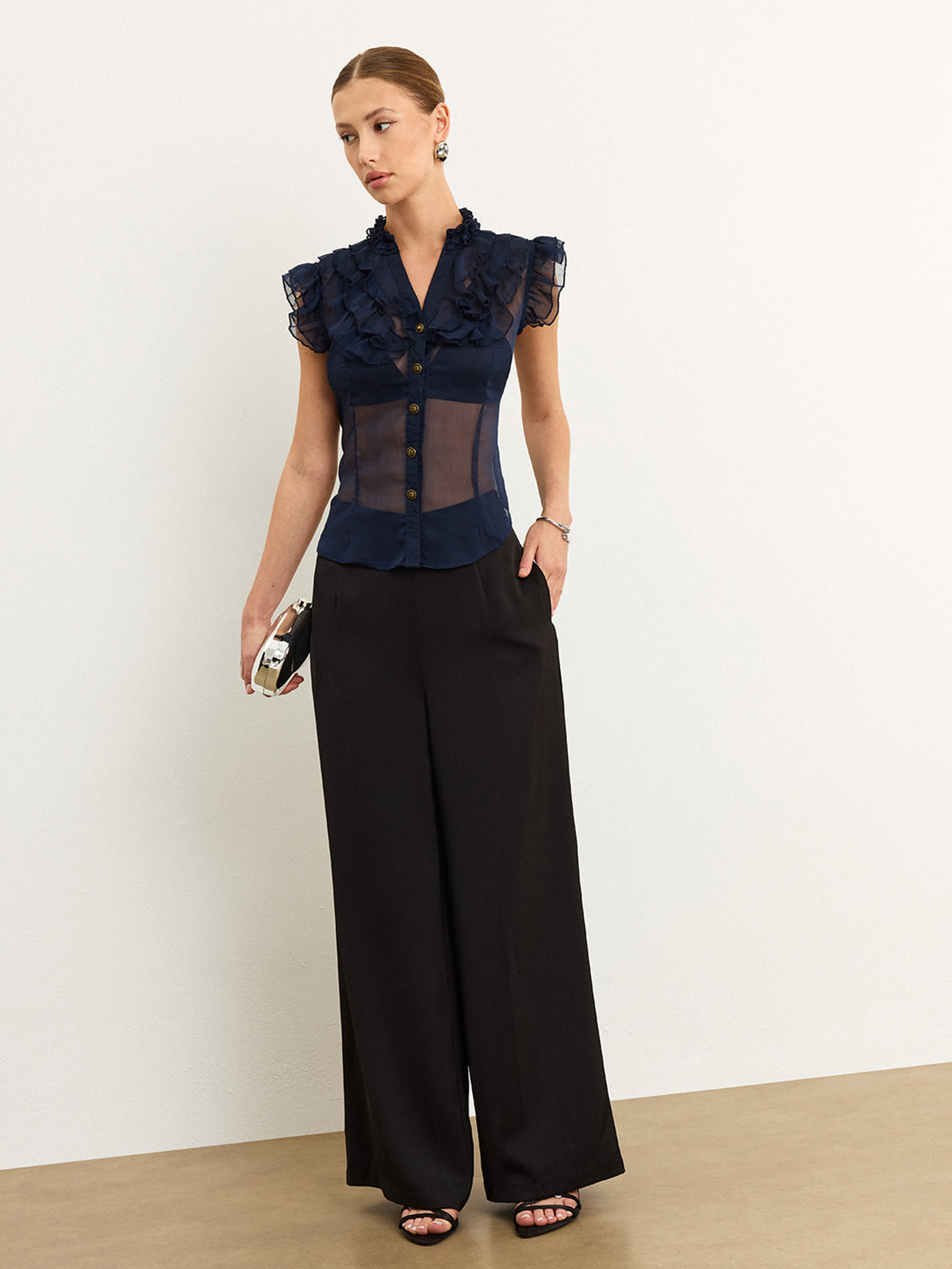 Chemisier semi-transparent à volants