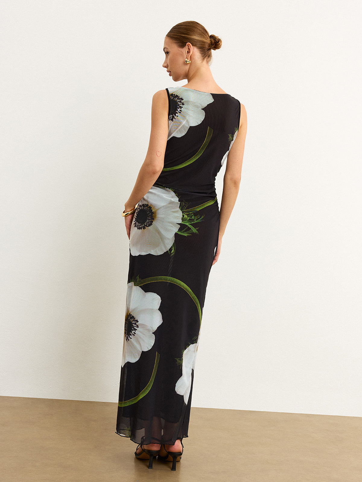 Maxikleid aus transparentem Stoff mit Blumenmuster
