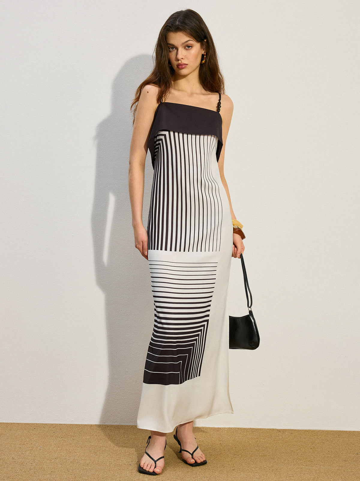 Robe longue rayée avec fente latérale
