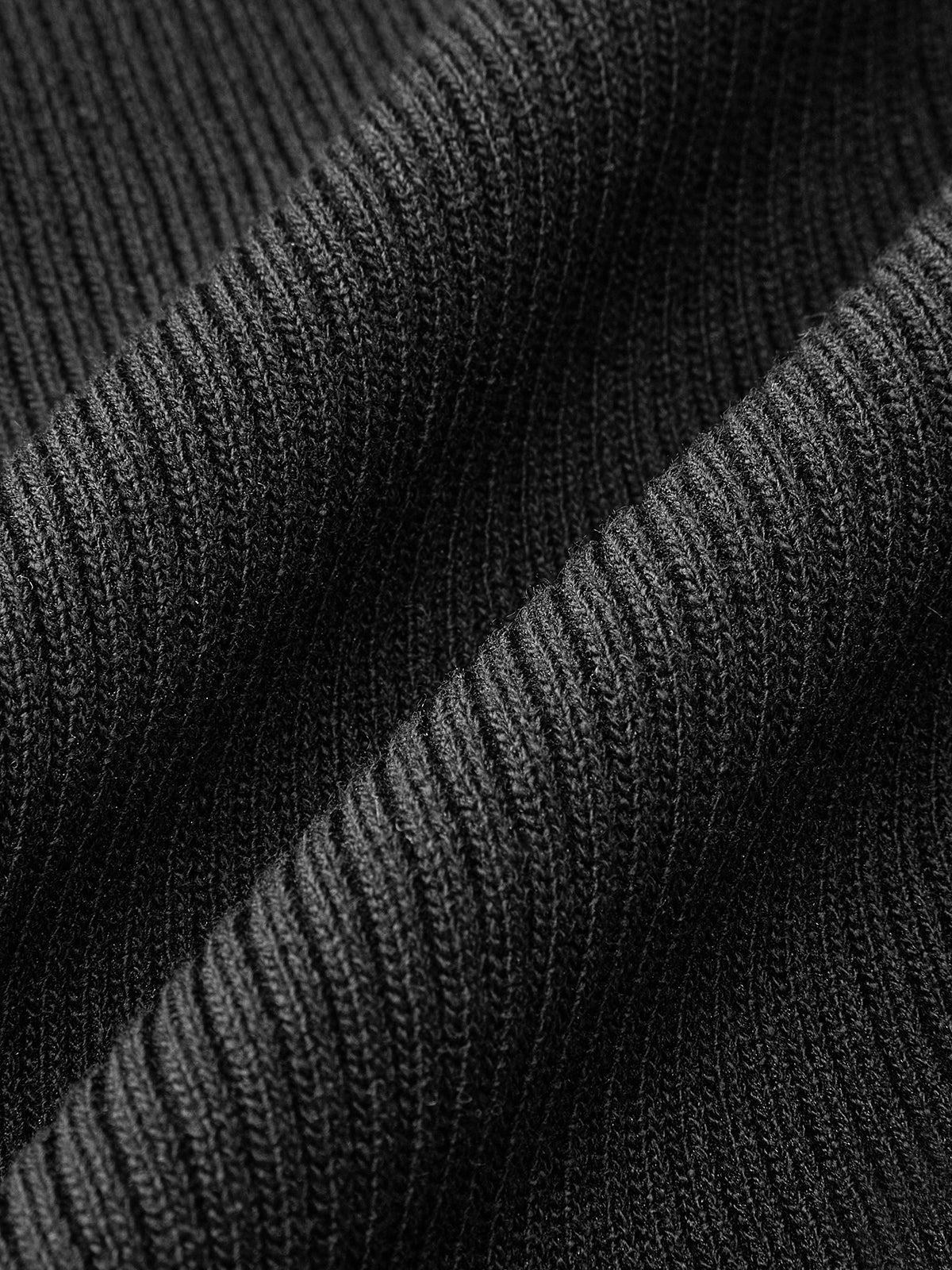Geripptes Strick-Midi-Kleid mit Knopfleiste