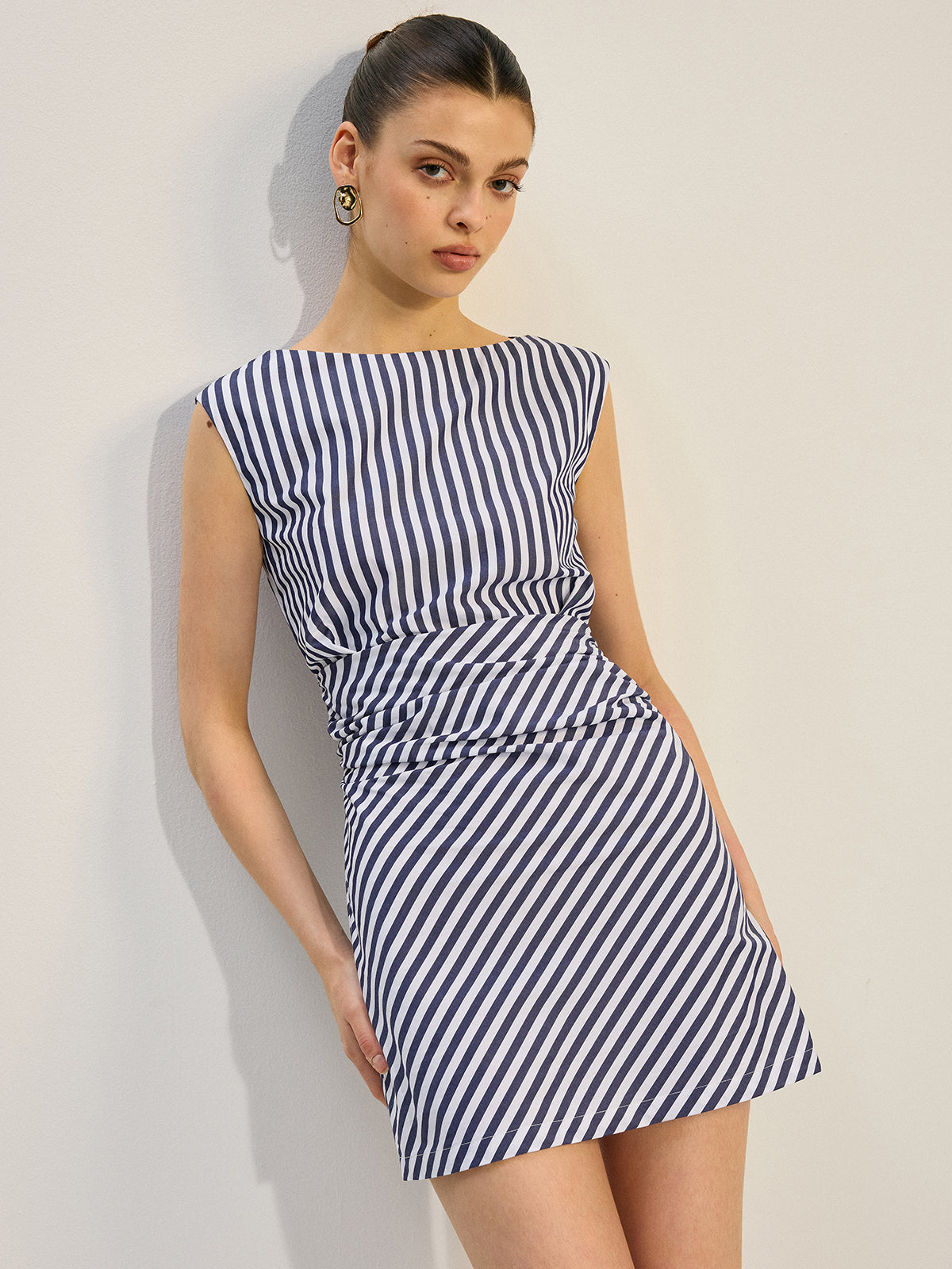 Mini-robe froncée à rayures