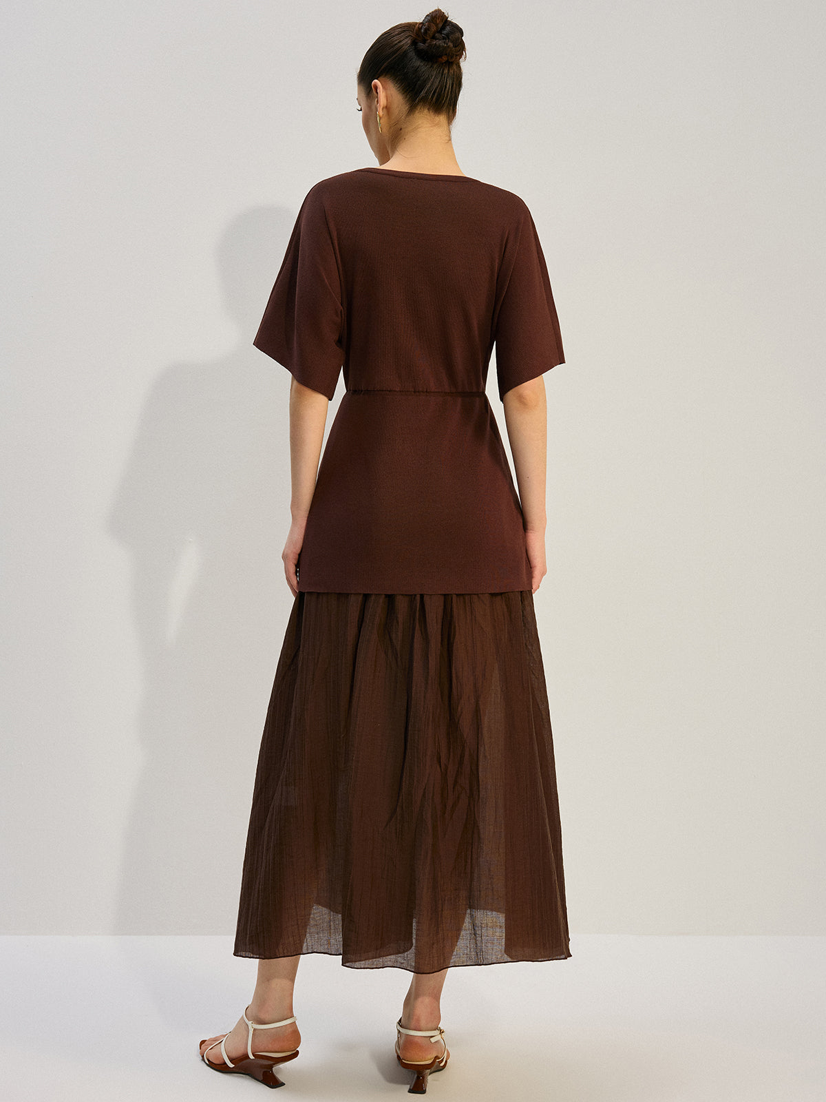 Robe longue à empiècements transparents