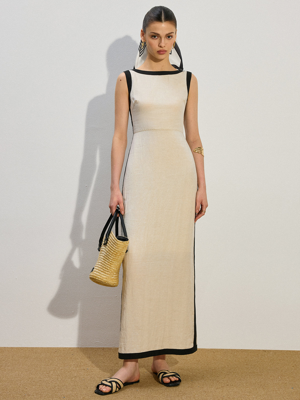 Robe longue à bordure contrastée