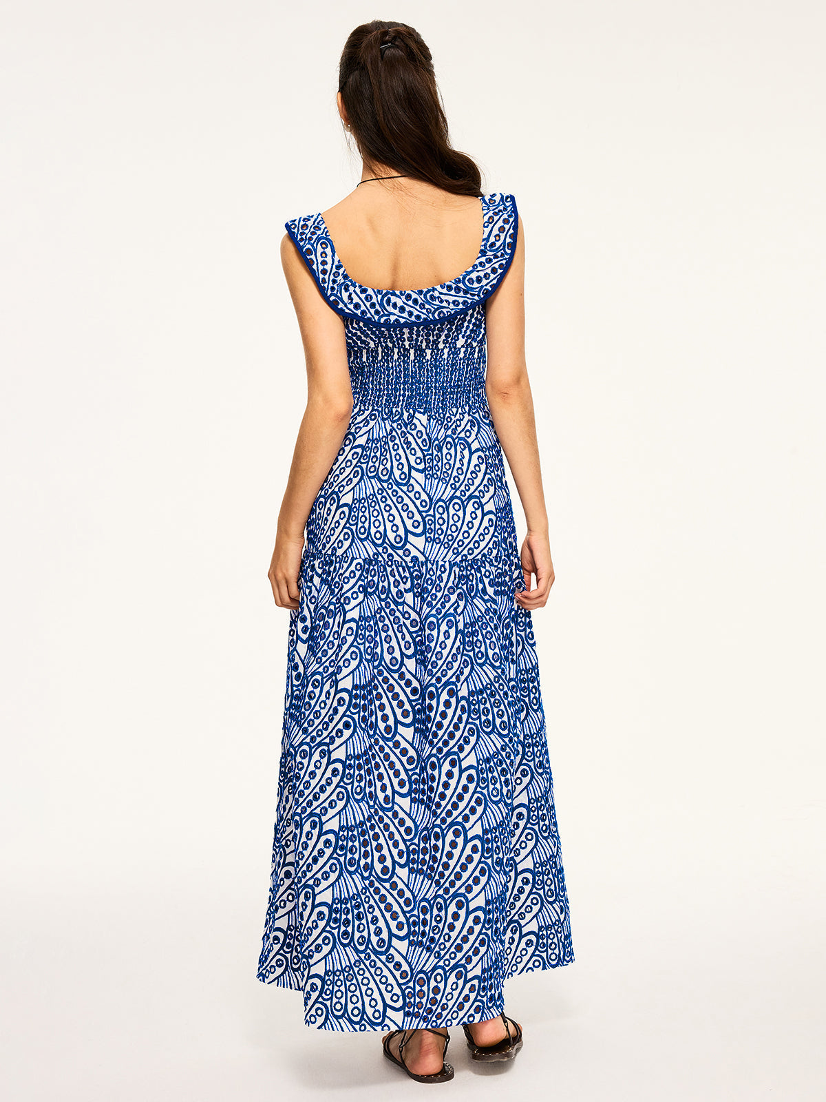Halbtransparente, bestickte Maxikleid mit Rüschensaum