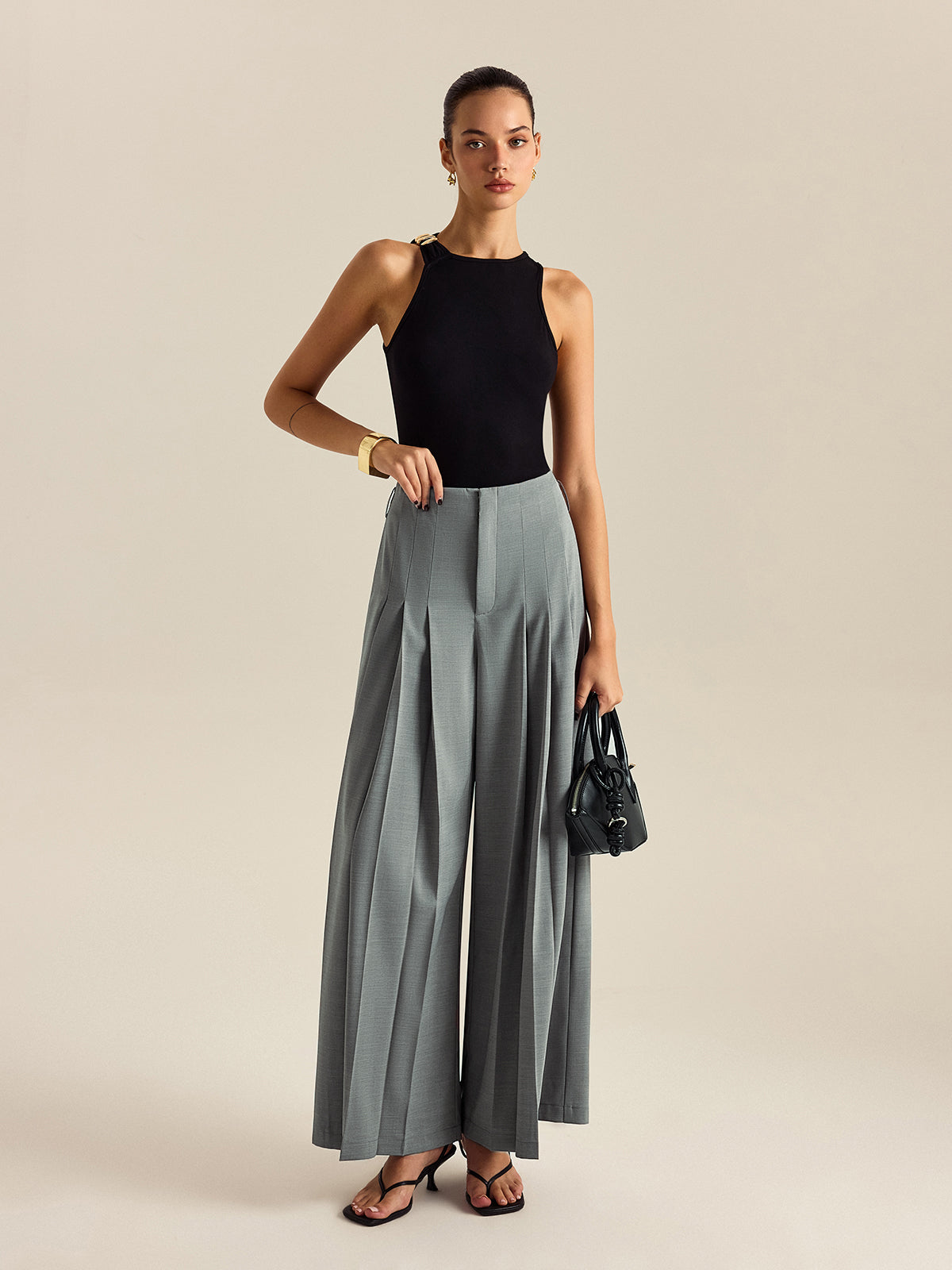 Bundfaltenhose mit weitem Bein