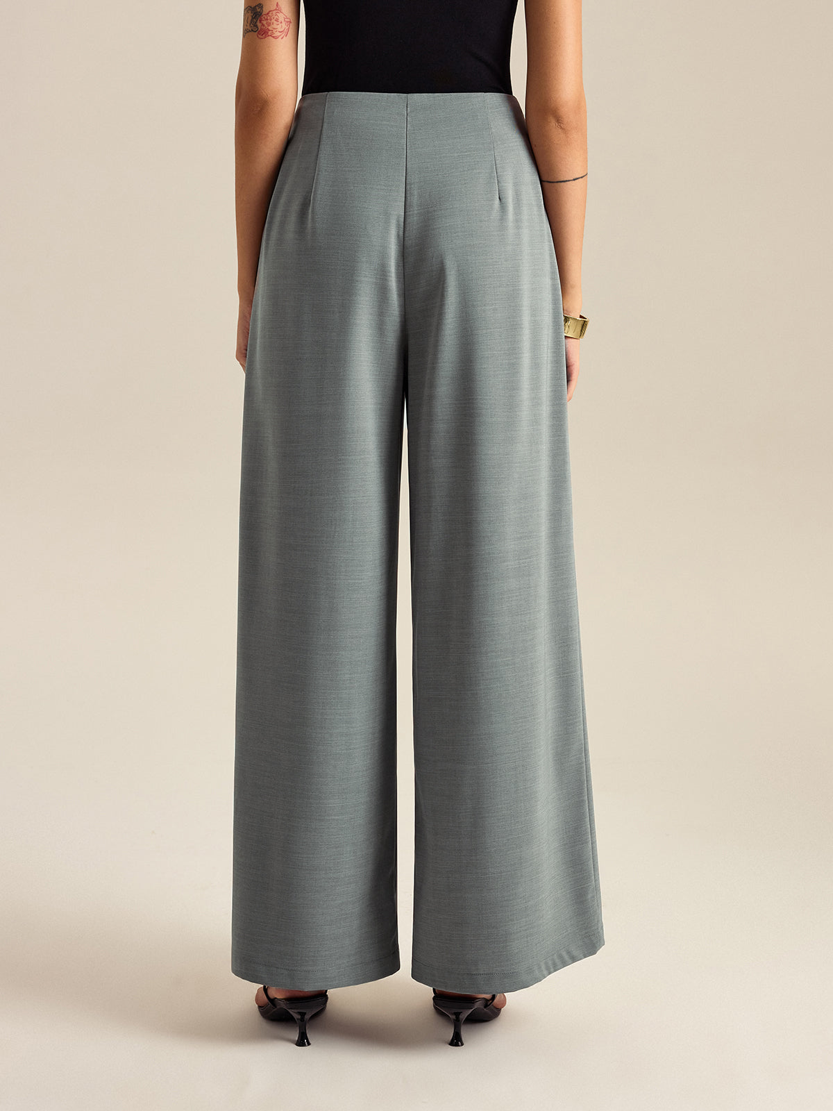 Bundfaltenhose mit weitem Bein