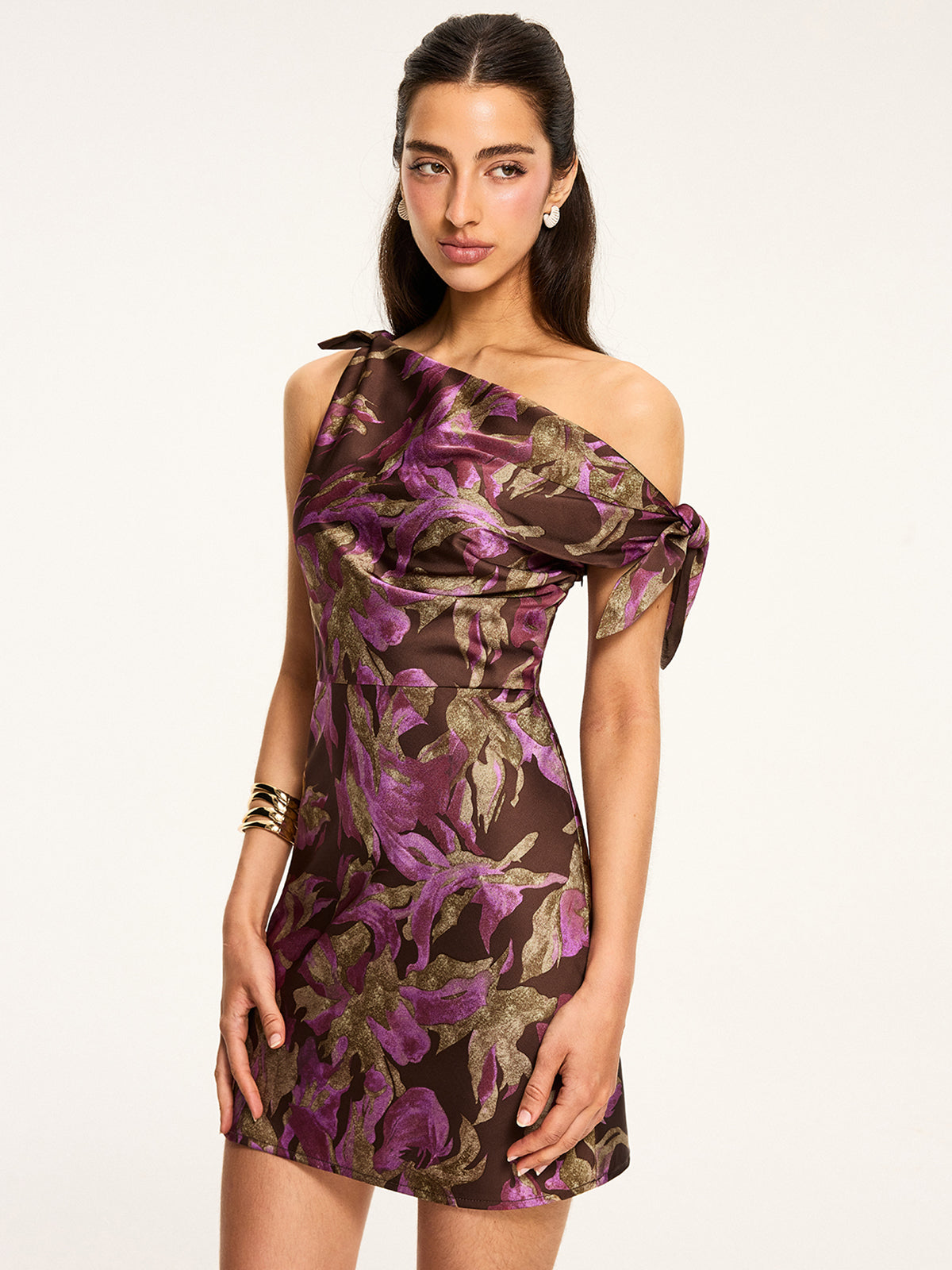 Robe courte à épaules dénudées à imprimé floral