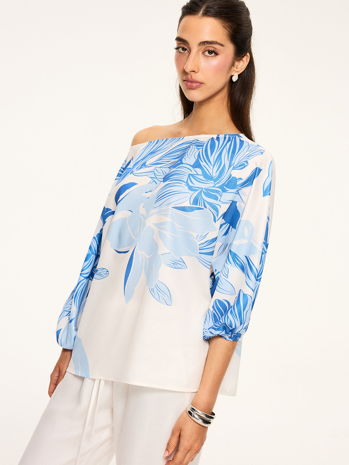 Halbtransparente schulterfreie Bluse mit Blumenmuster