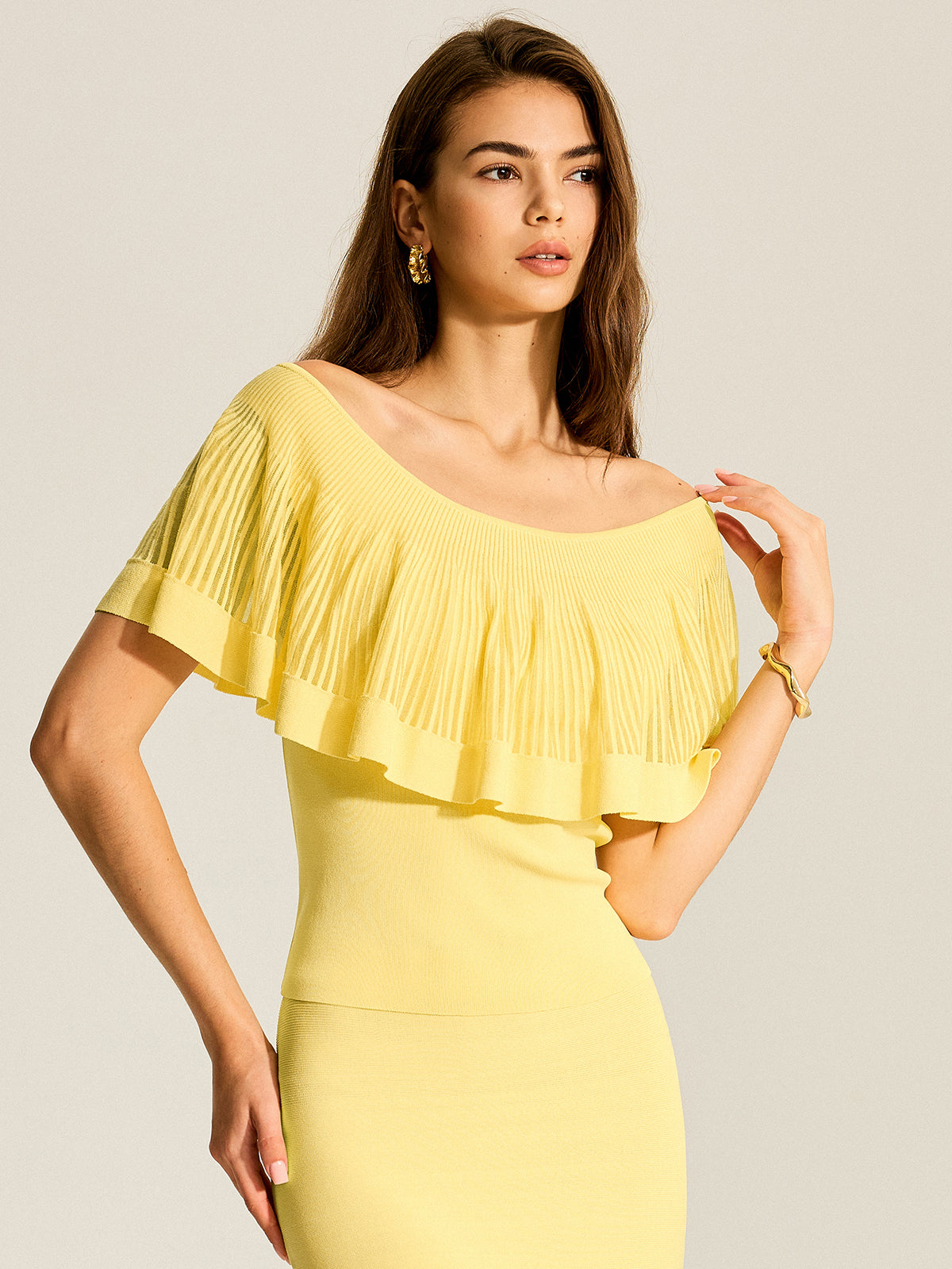 Off-Shoulder Knit Top With Trimmed Ruffles