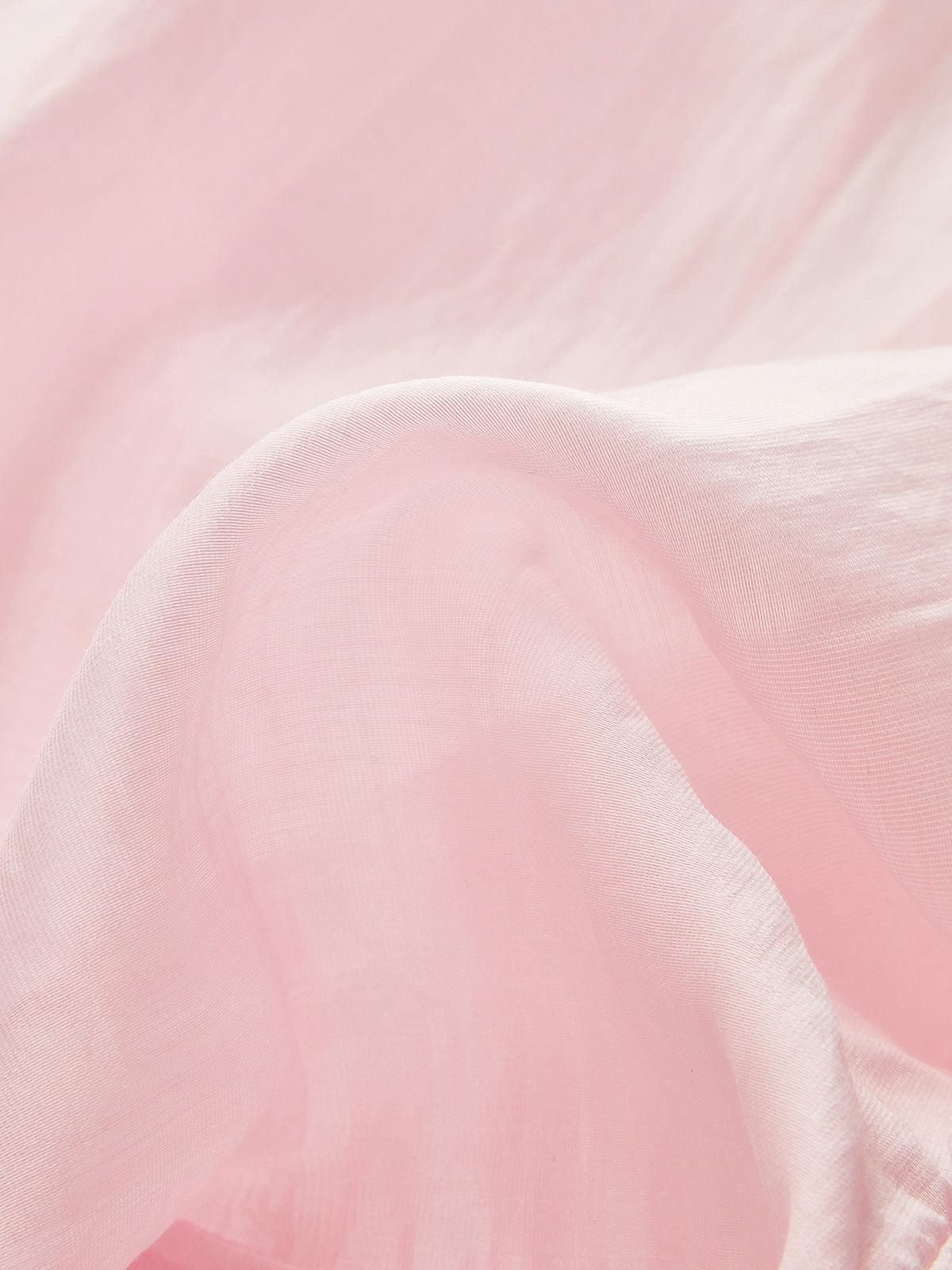 Haut semi-transparent à volants, col en V et manches cloche