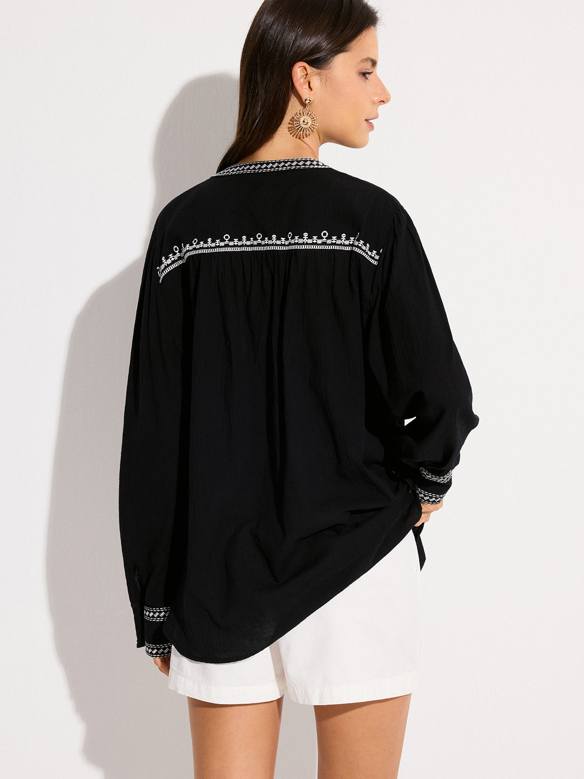 Oversized Hemd mit besticktem Besatz