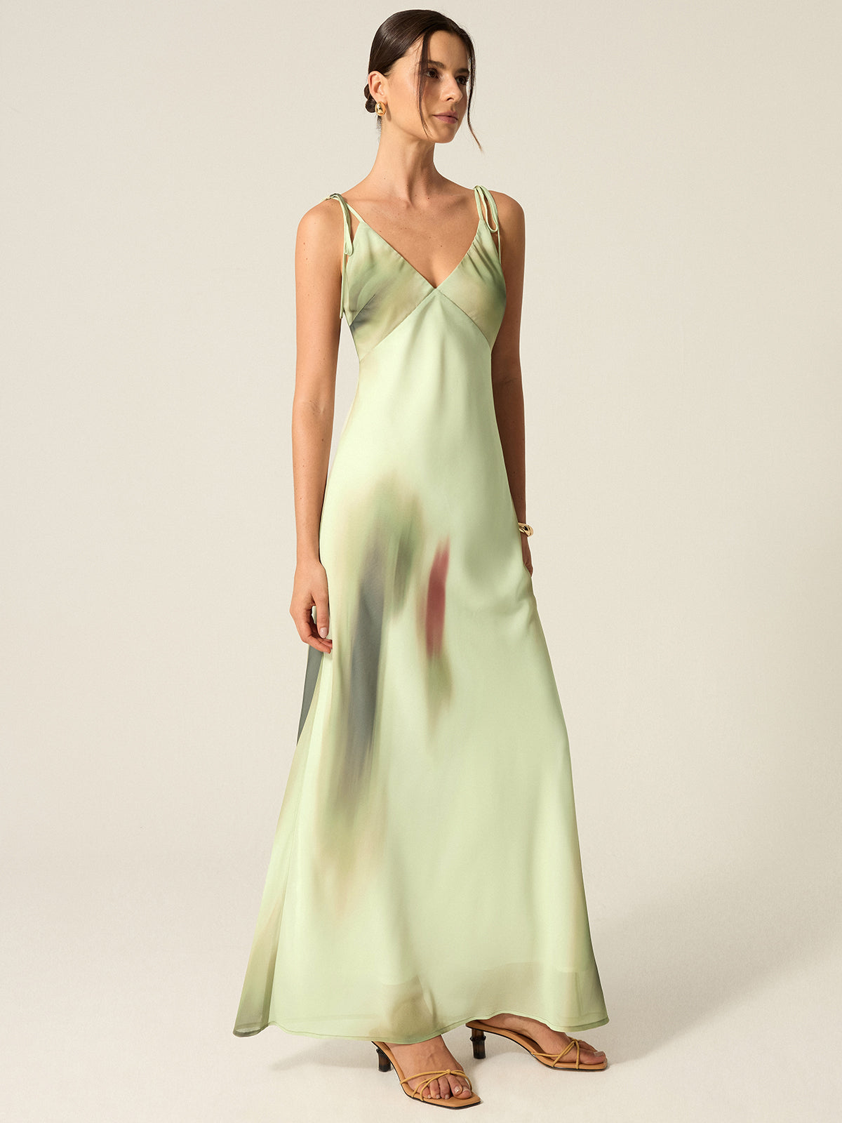 Robe longue imprimée col en V