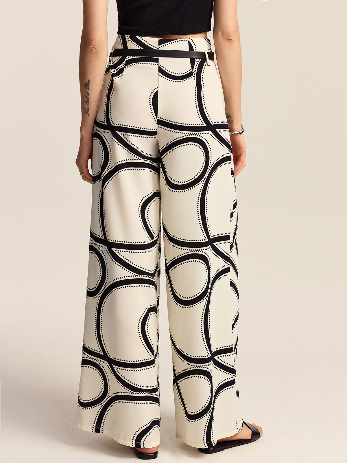Halbtransparente gemusterte Marlenehose