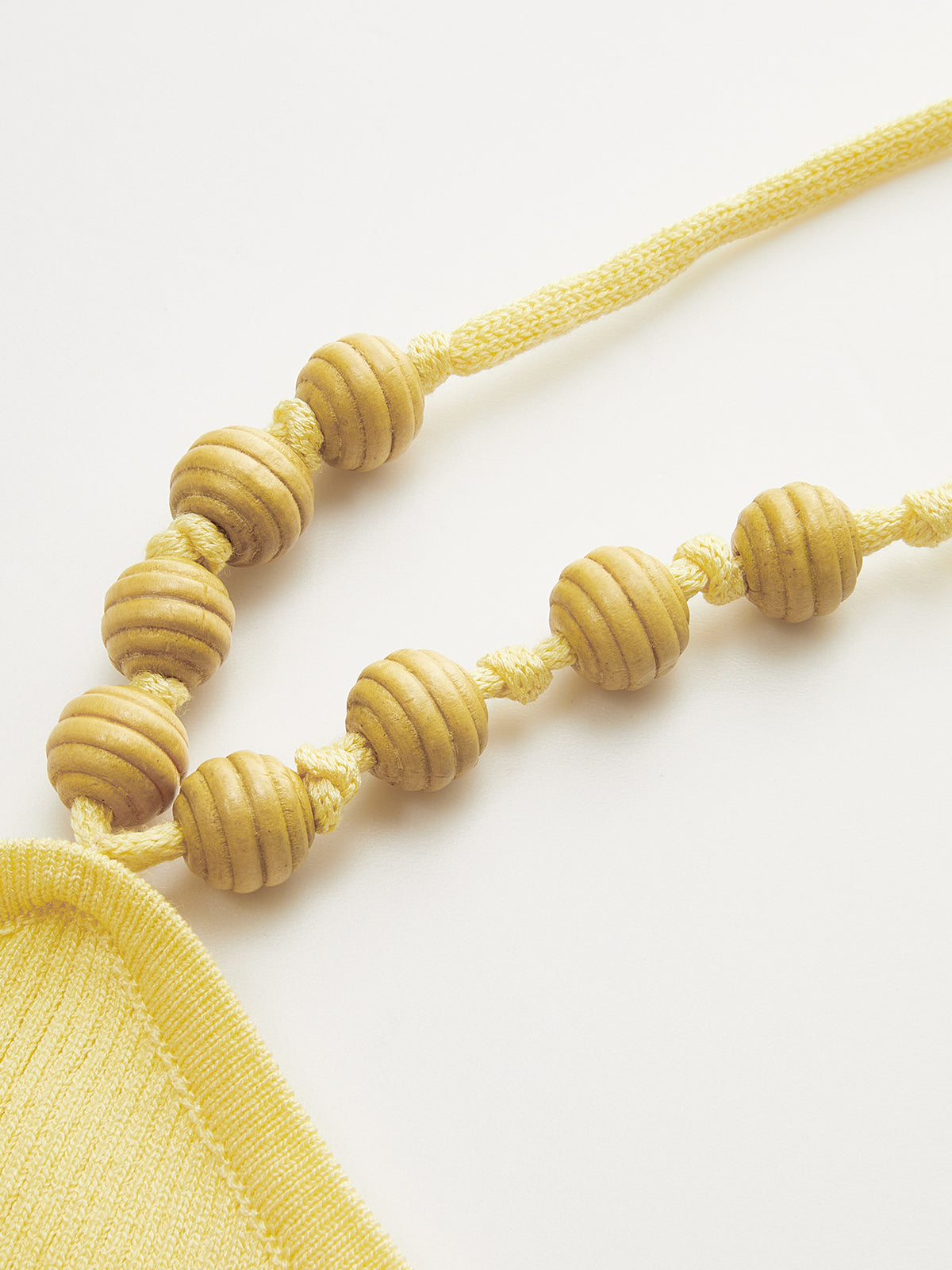 Haut court dos nu en maille côtelée