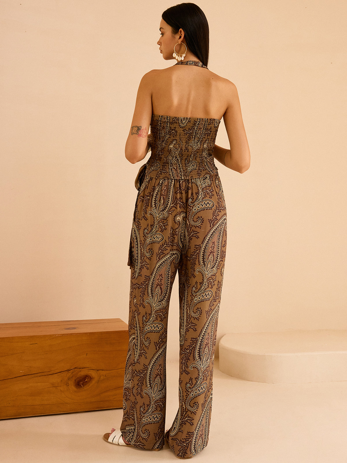 Ensemble haut dos nu et pantalon à imprimé cachemire