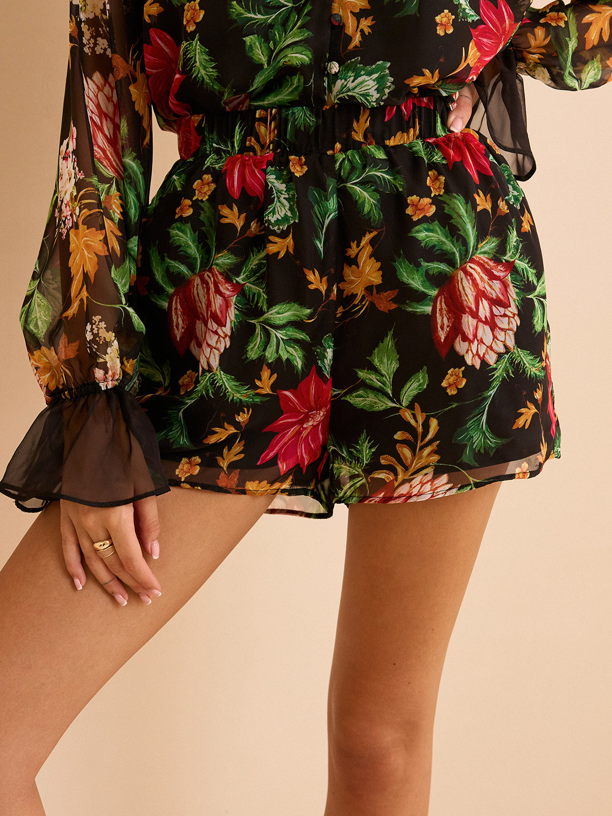 Chiffon Floral Print Elastic Waist Shorts