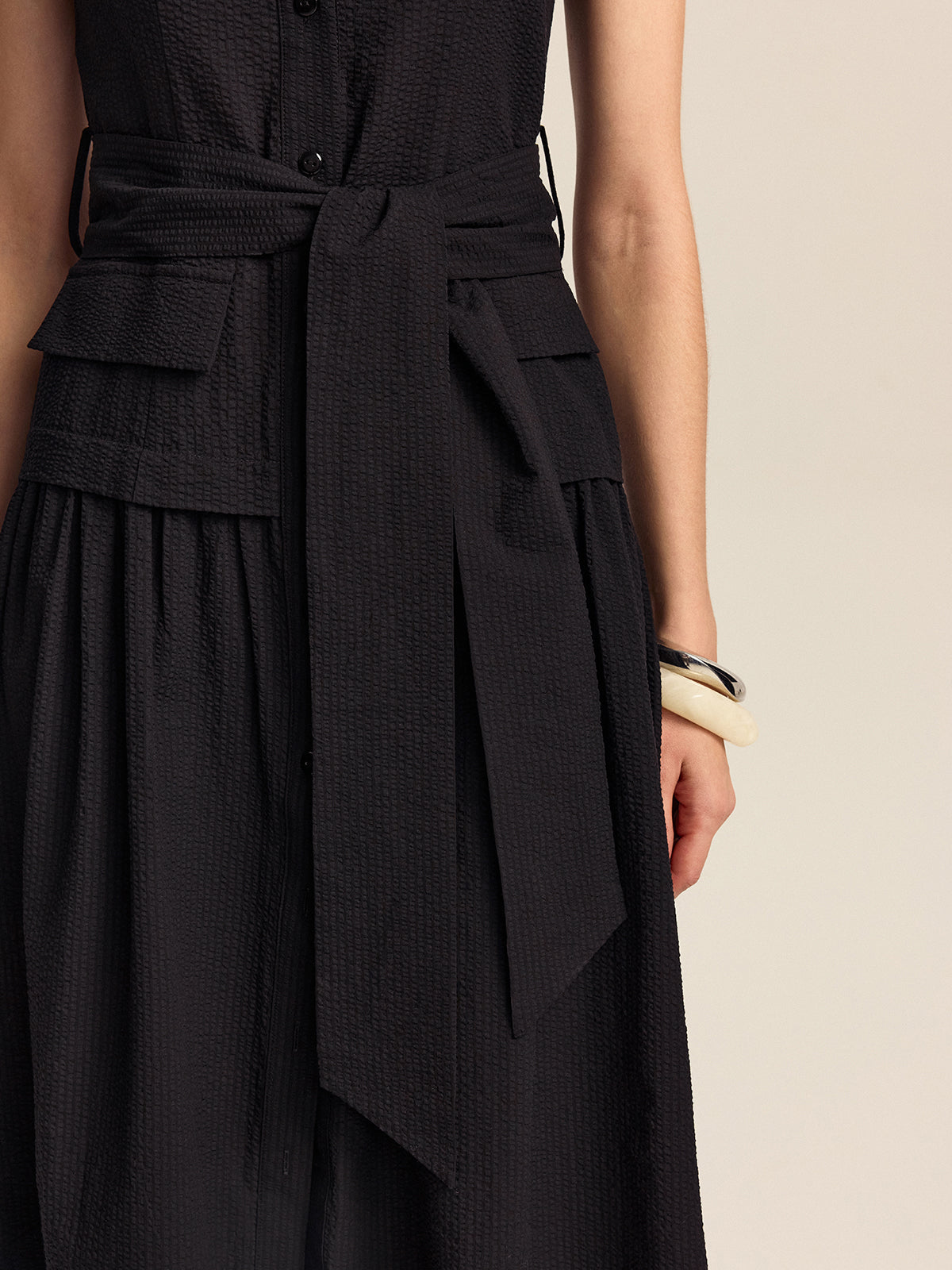 Midi-Kleid mit Knopfleiste und Gürtel