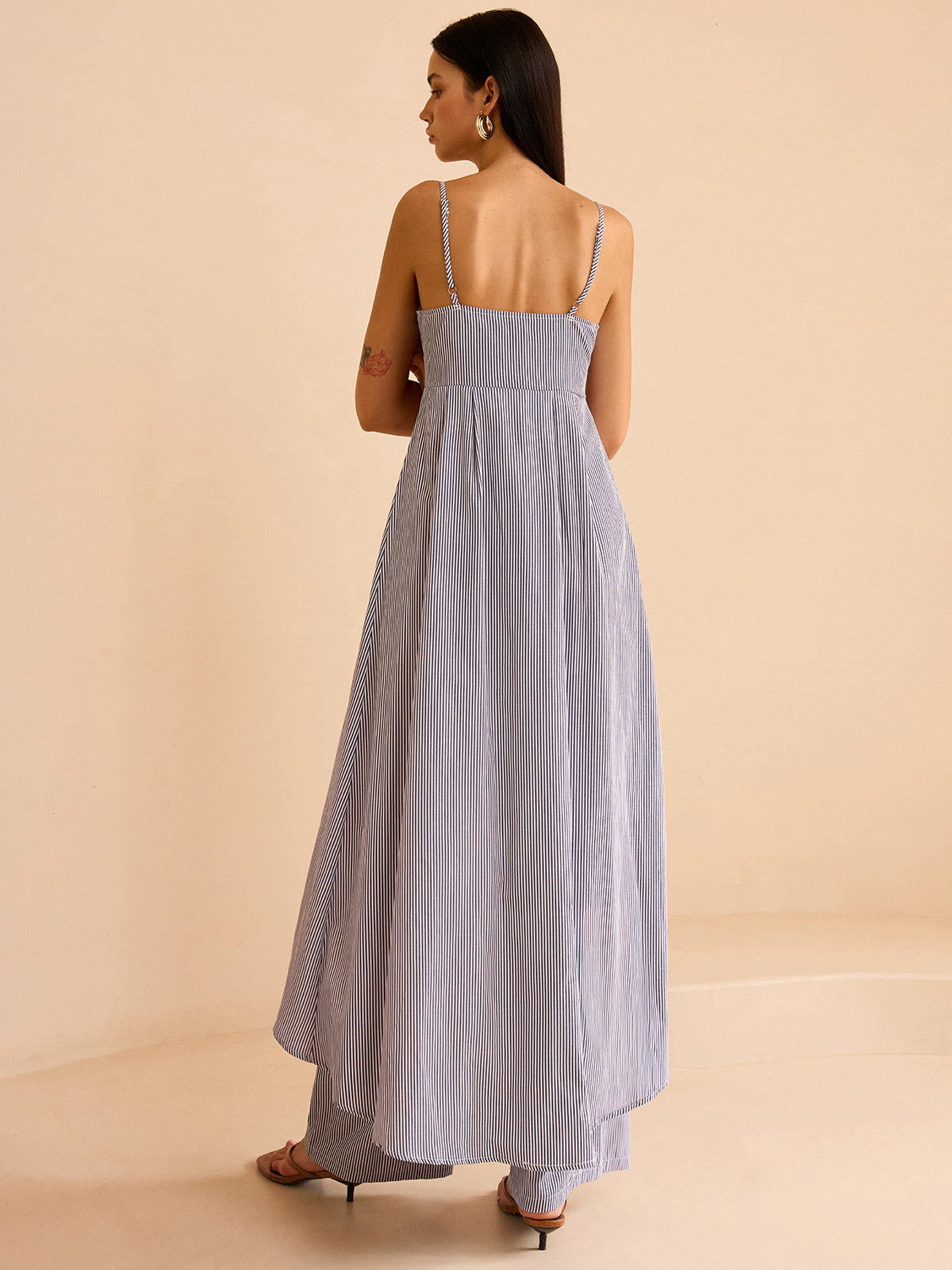Gestreiftes langes Trägertop und Hose mit weitem Bein Set