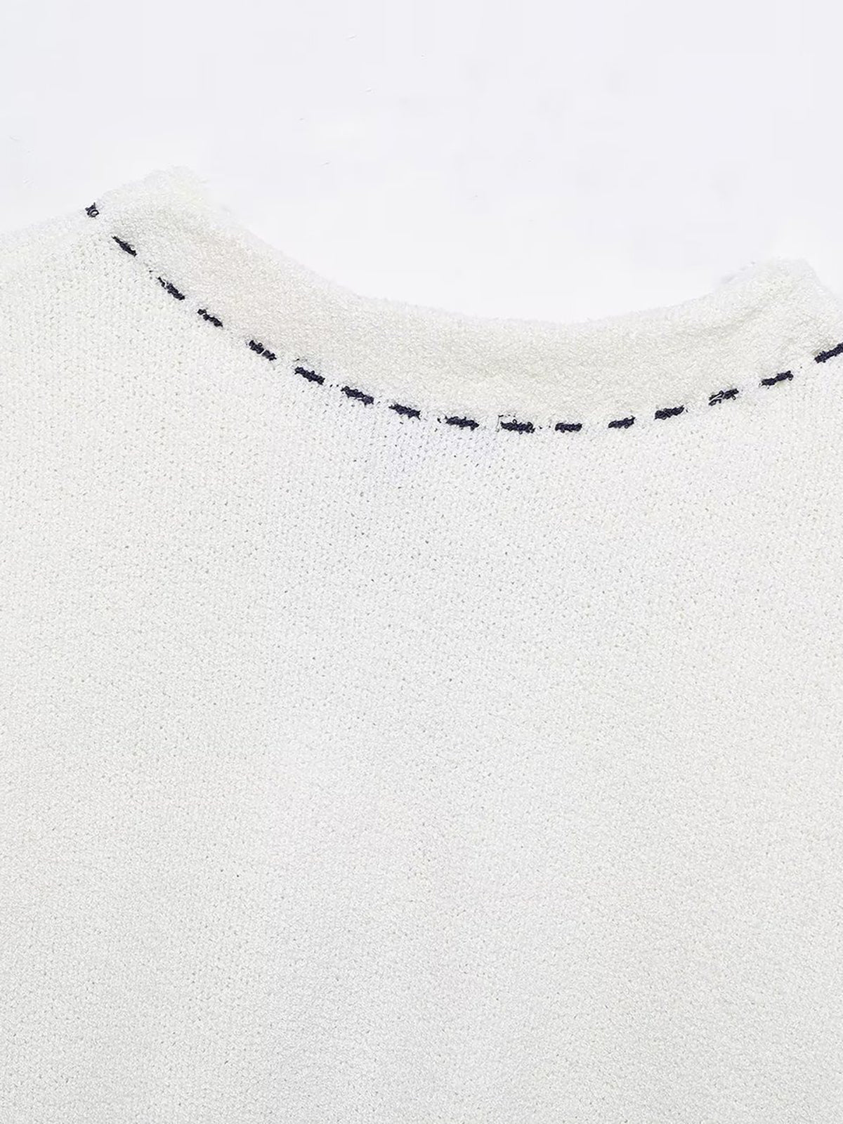 Short-Sleeved Cropped Cardigan with Contrast Stitching